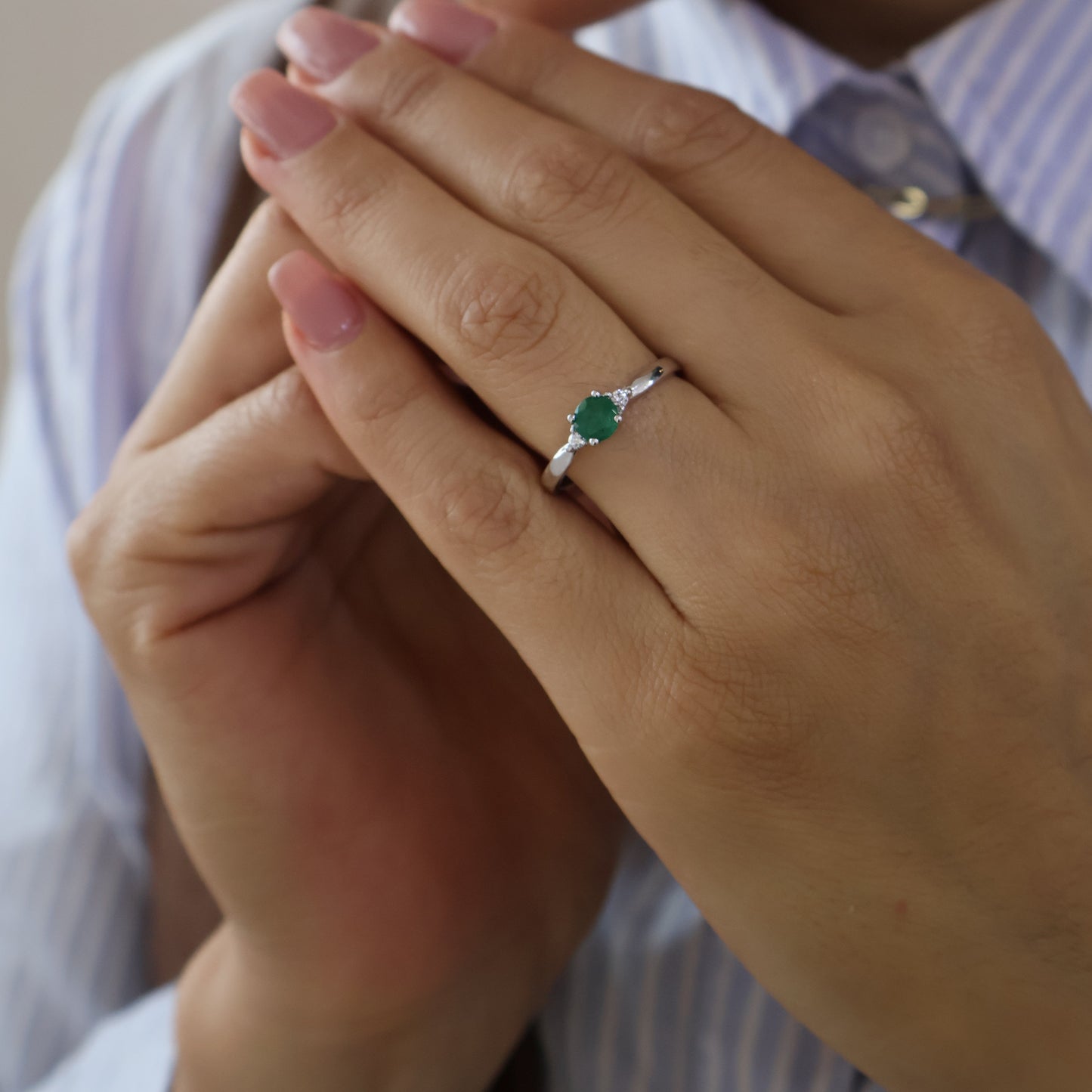 Anillo Natasha en Oro 14k con Esmeralda 0.50ct