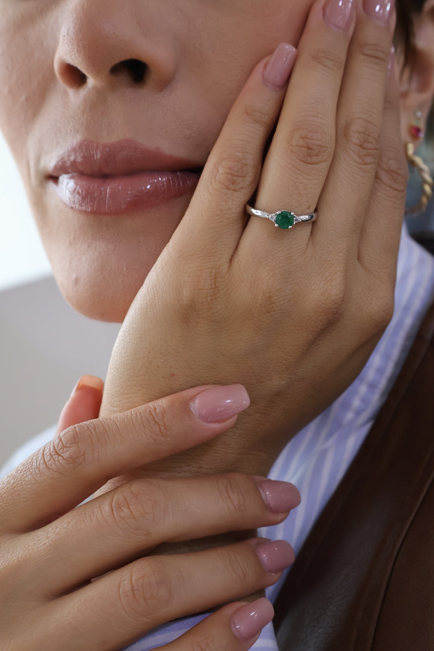 Anillo Natasha en Oro 14k con Esmeralda 0.50ct