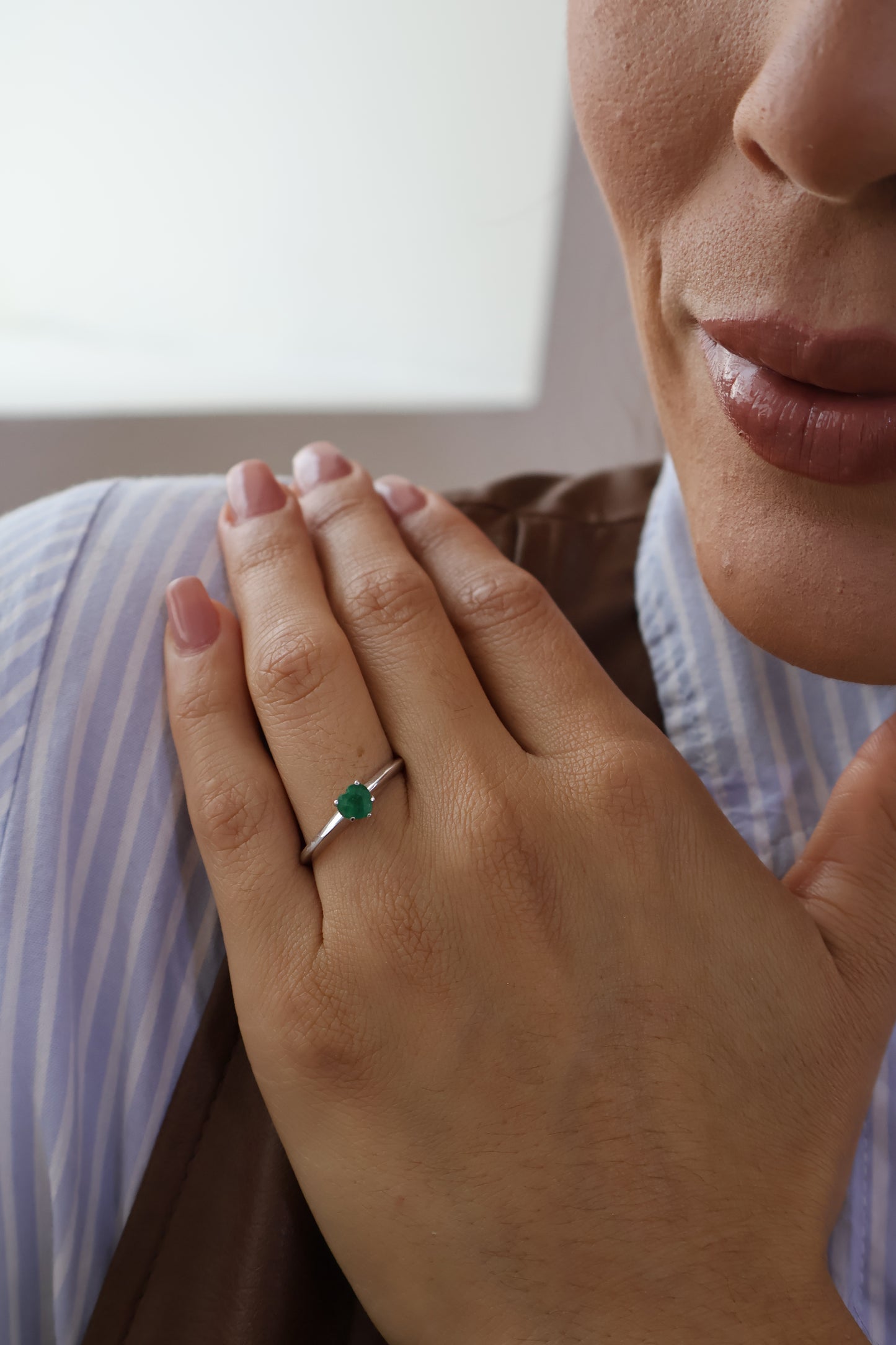 Anillo Zoe en Oro 14k con Esmeralda 0.50 ct