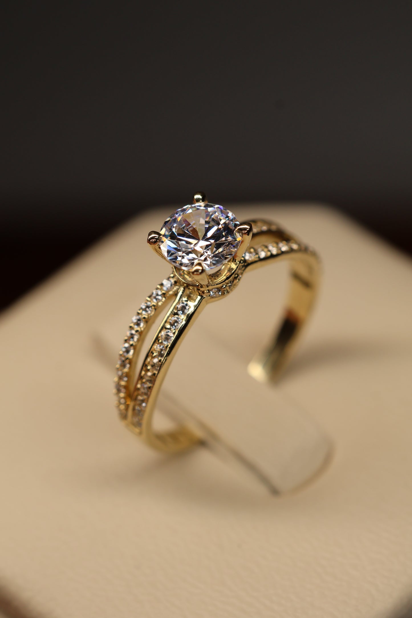 Anillo Dafne en Oro amarillo 10k