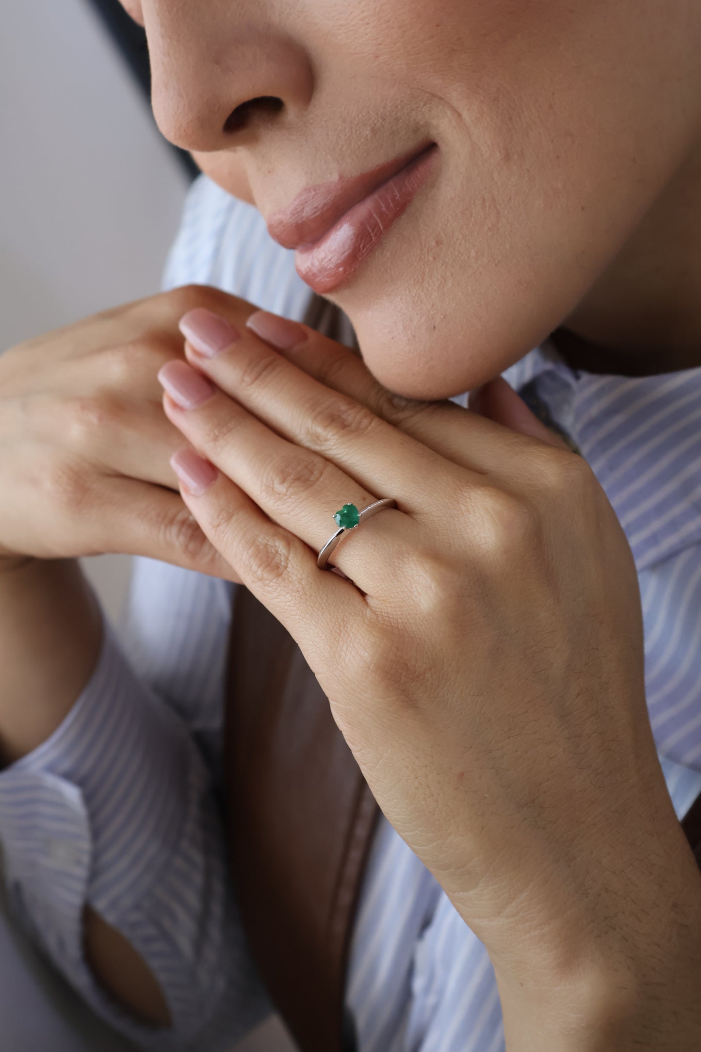 Anillo Zoe en Oro 14k con Esmeralda 0.50 ct