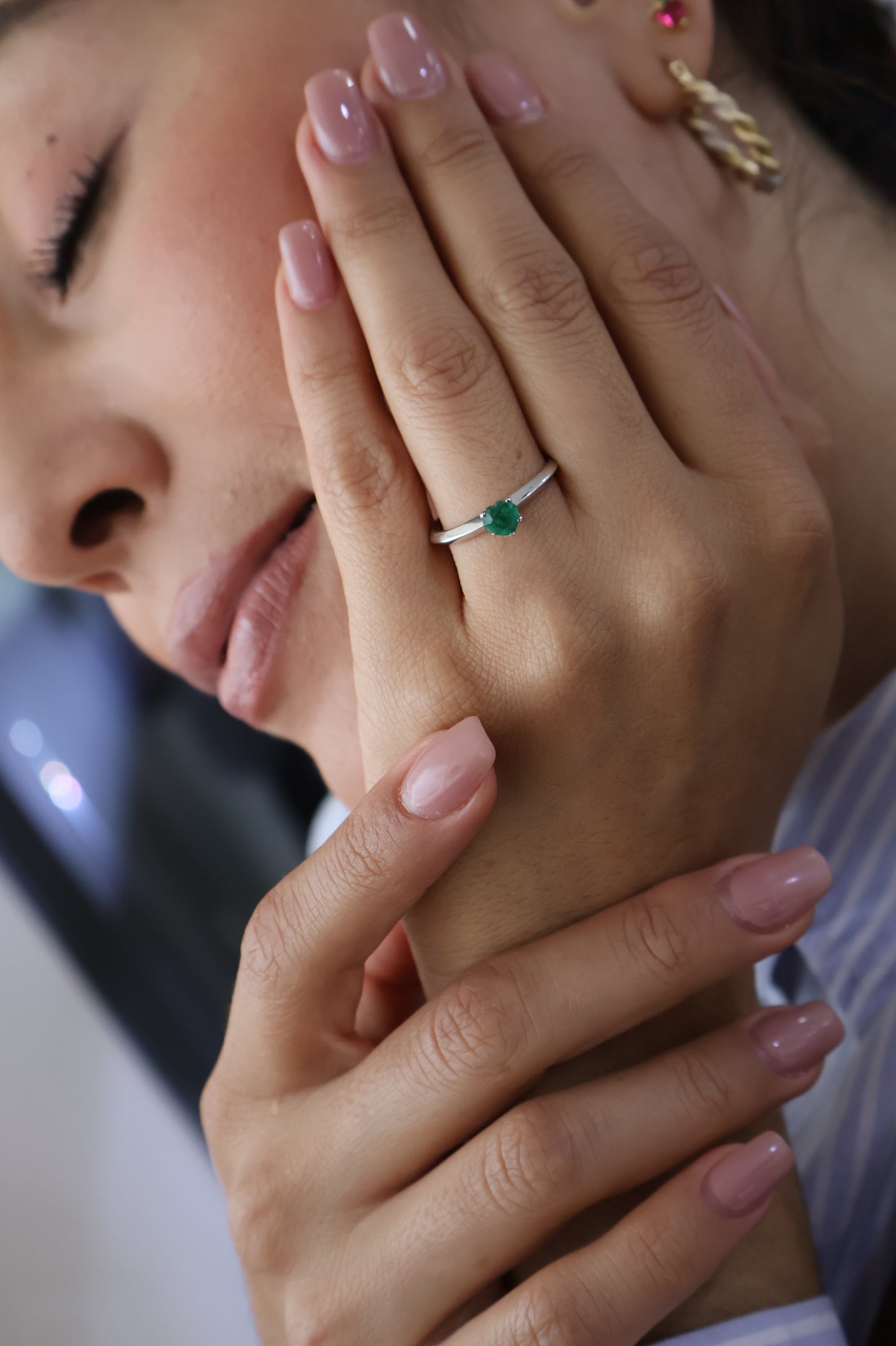 Anillo Zoe en Oro 14k con Esmeralda 0.50 ct