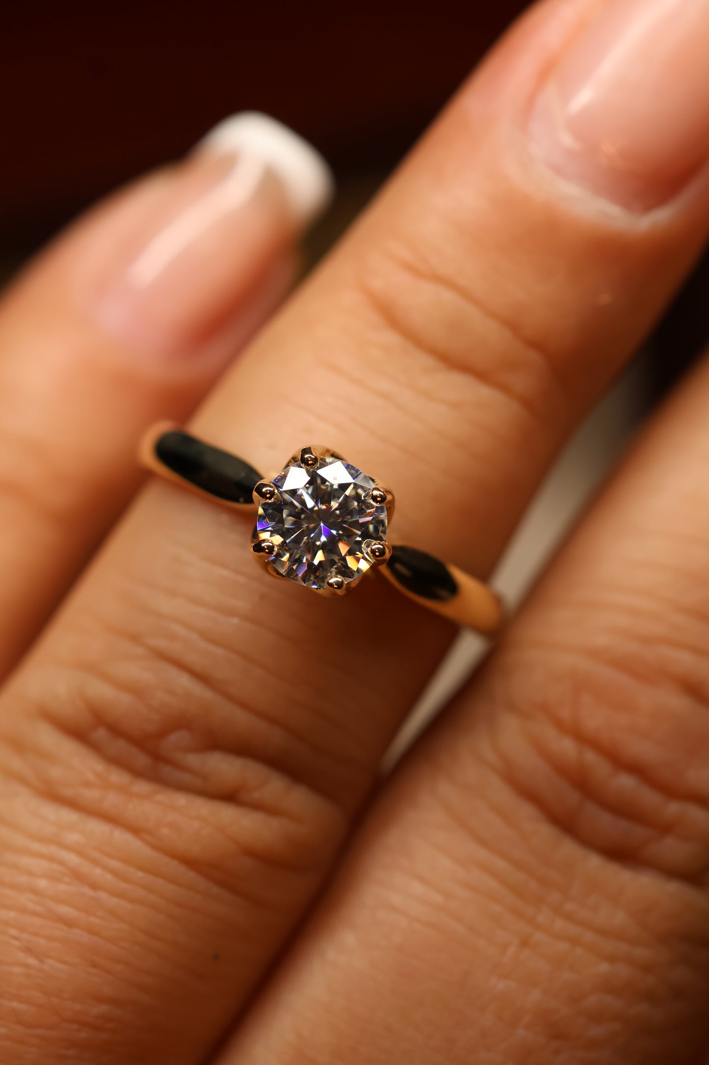 Anillo Briana en Oro Amarillo 10k 1cts con Moissanita GRA Modelo 15893