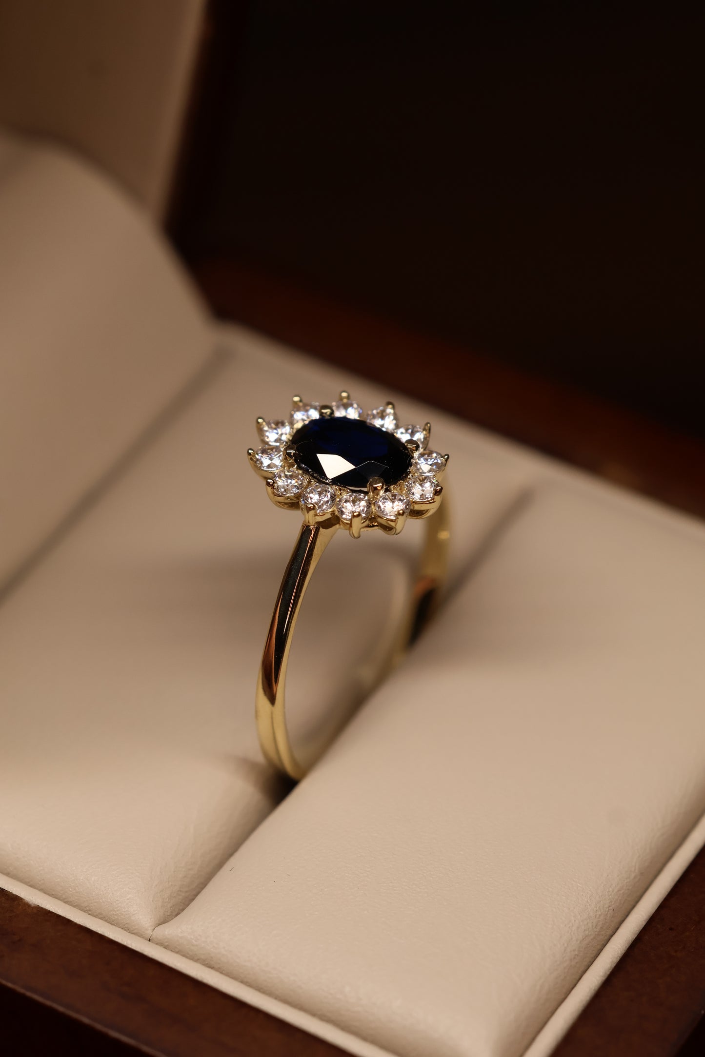Anillo en Oro Amarillo 14k con Circonia Mod. 15881