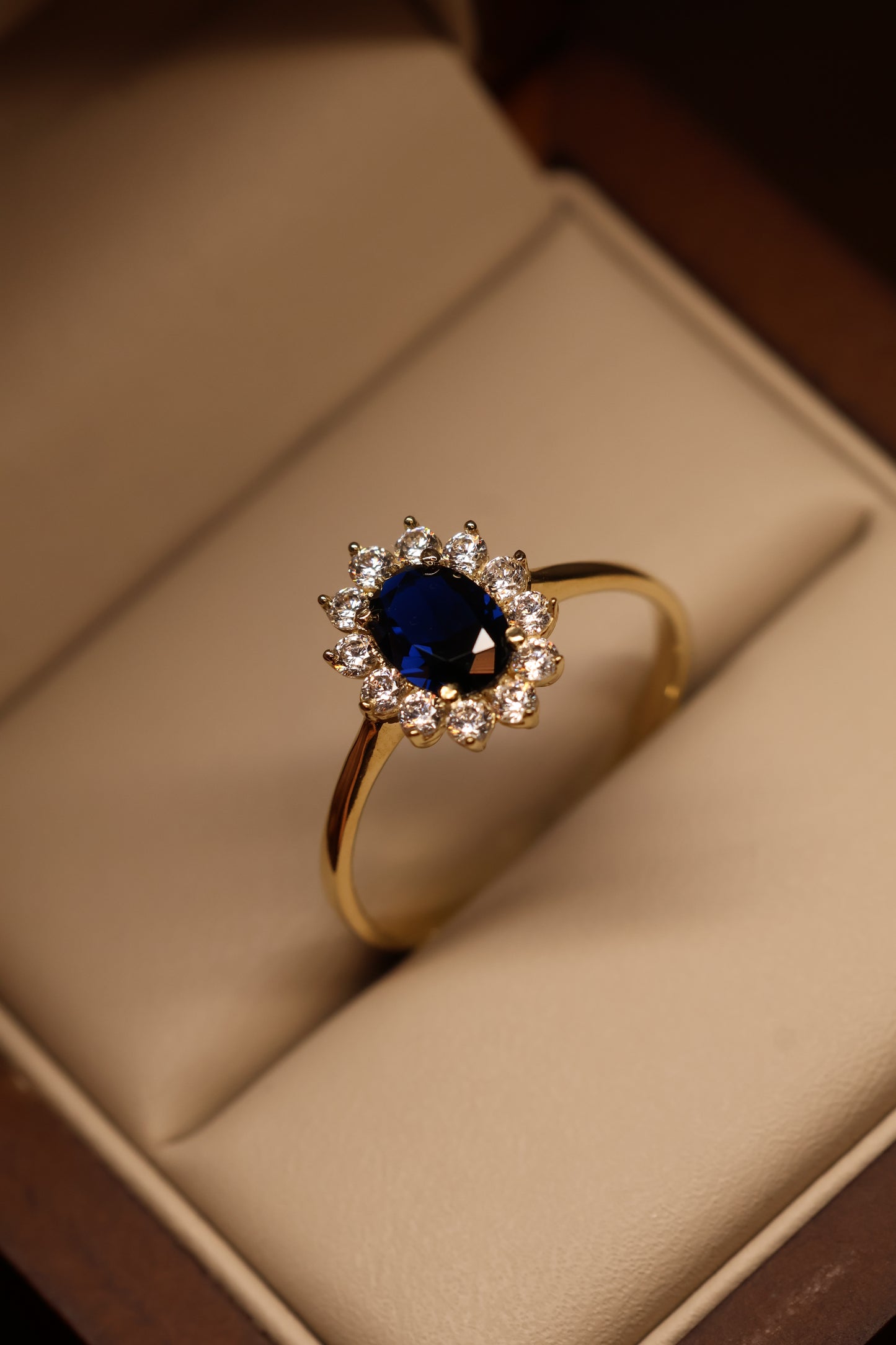 Anillo en Oro Amarillo 14k con Circonia Mod. 15881