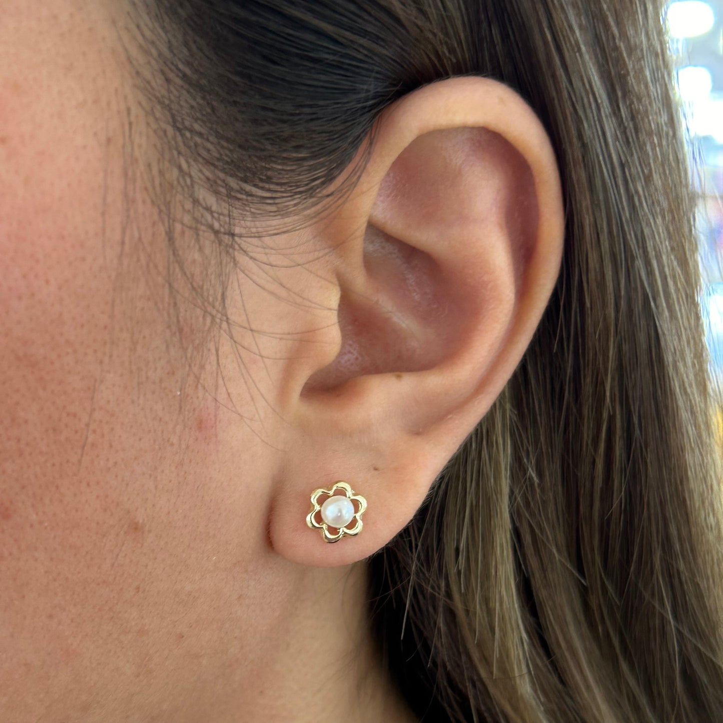 French rosette buckles in 10k yellow gold with pearl Cod: 14309 7mm