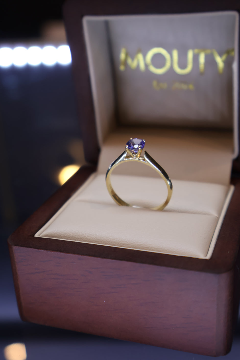 Anillo de compromiso en oro