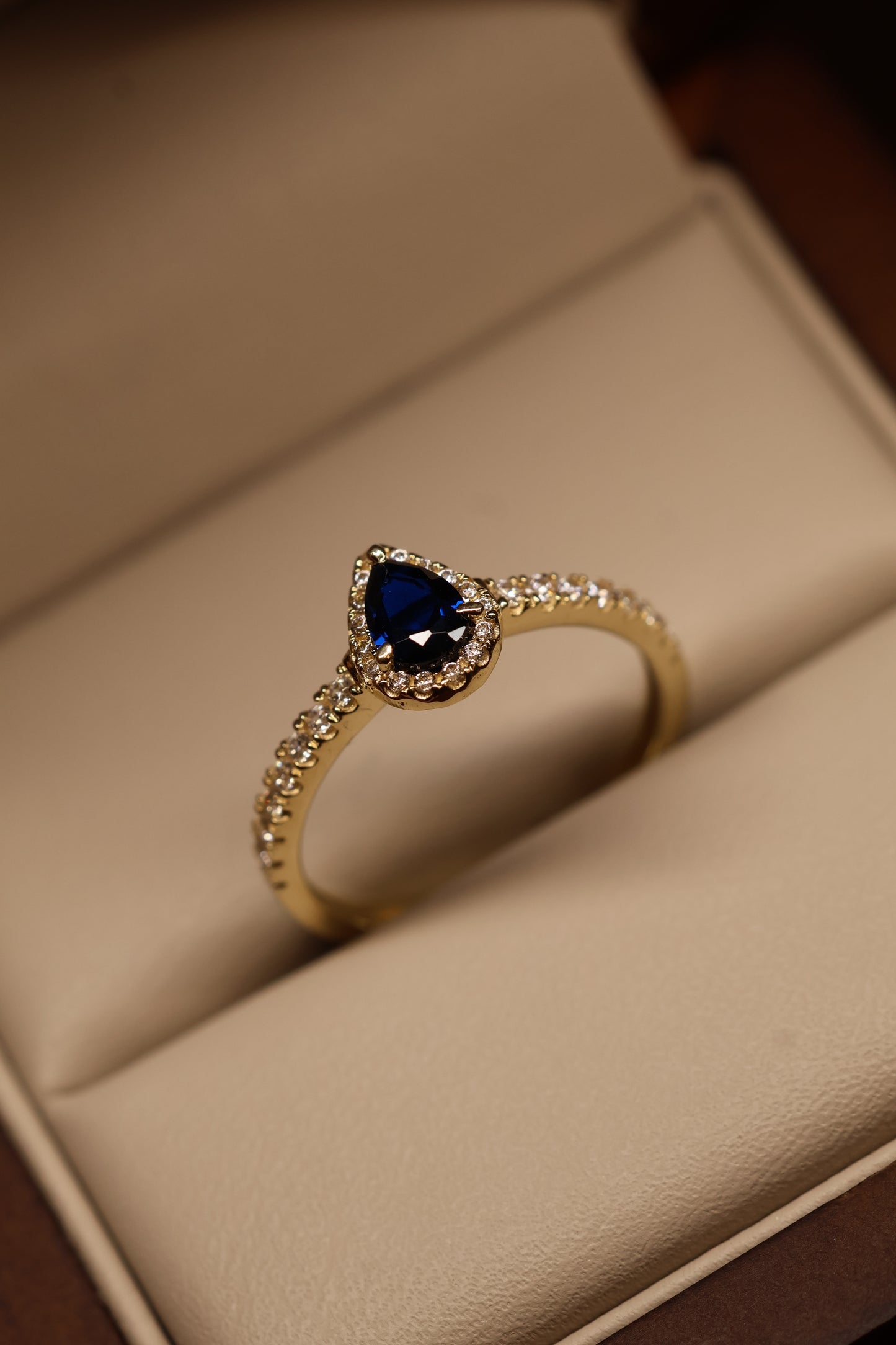 Anillo en Oro Amarillo 14k con Circonia Mod. 15882
