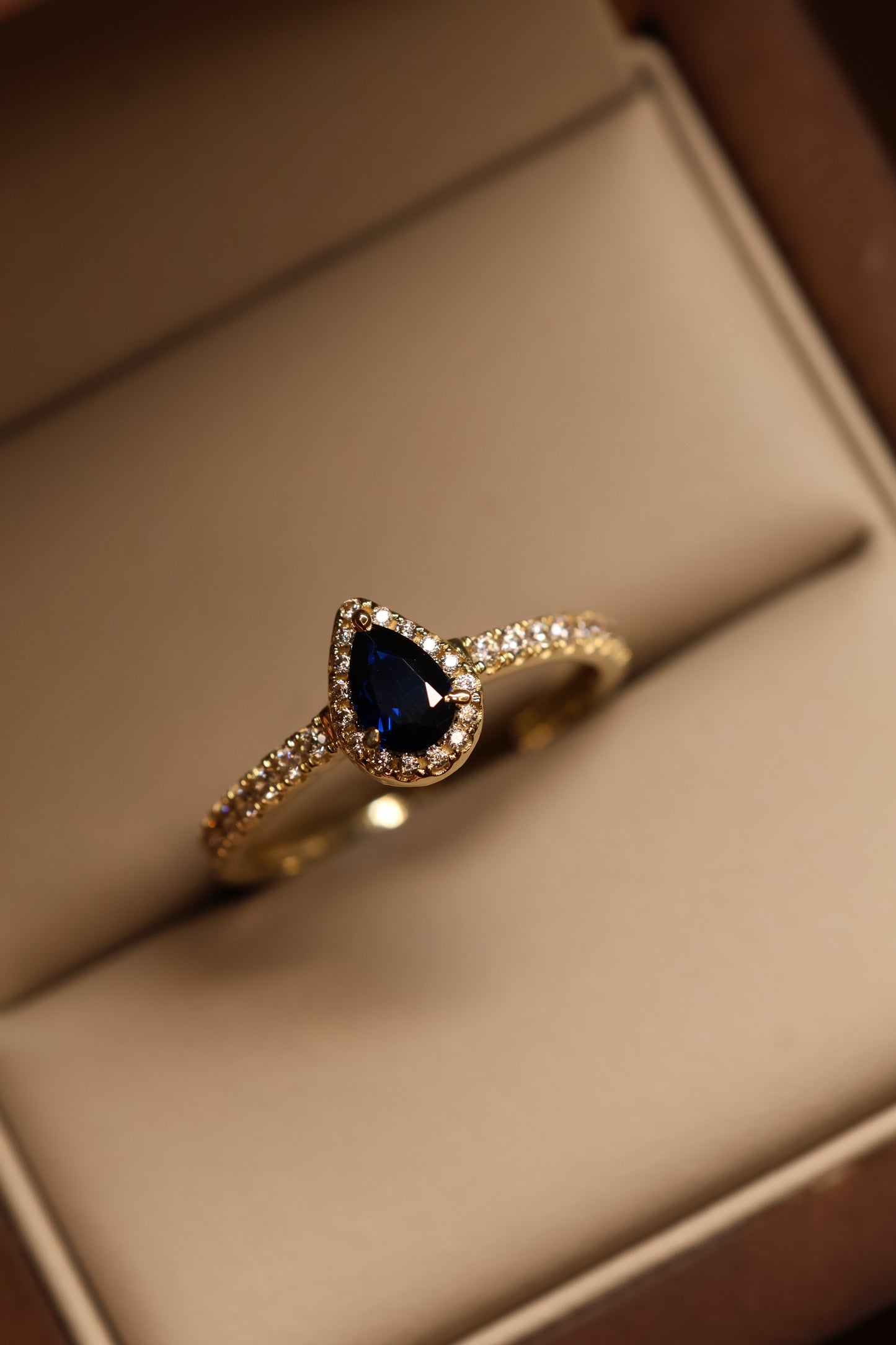 Anillo en Oro Amarillo 14k con Circonia Mod. 15882