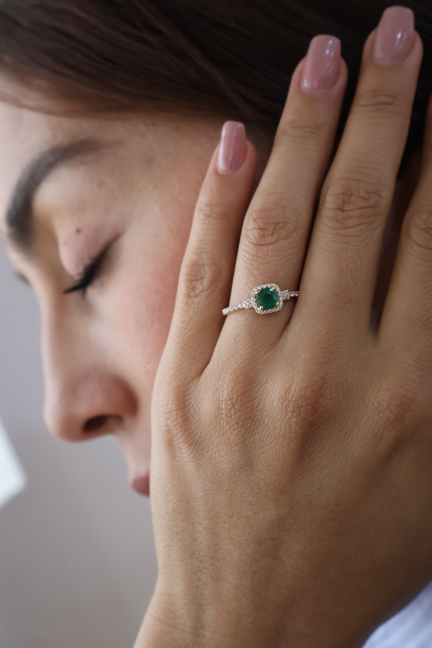 Anillo Cloe en Oro 14k con Esmeralda 0.50 ct