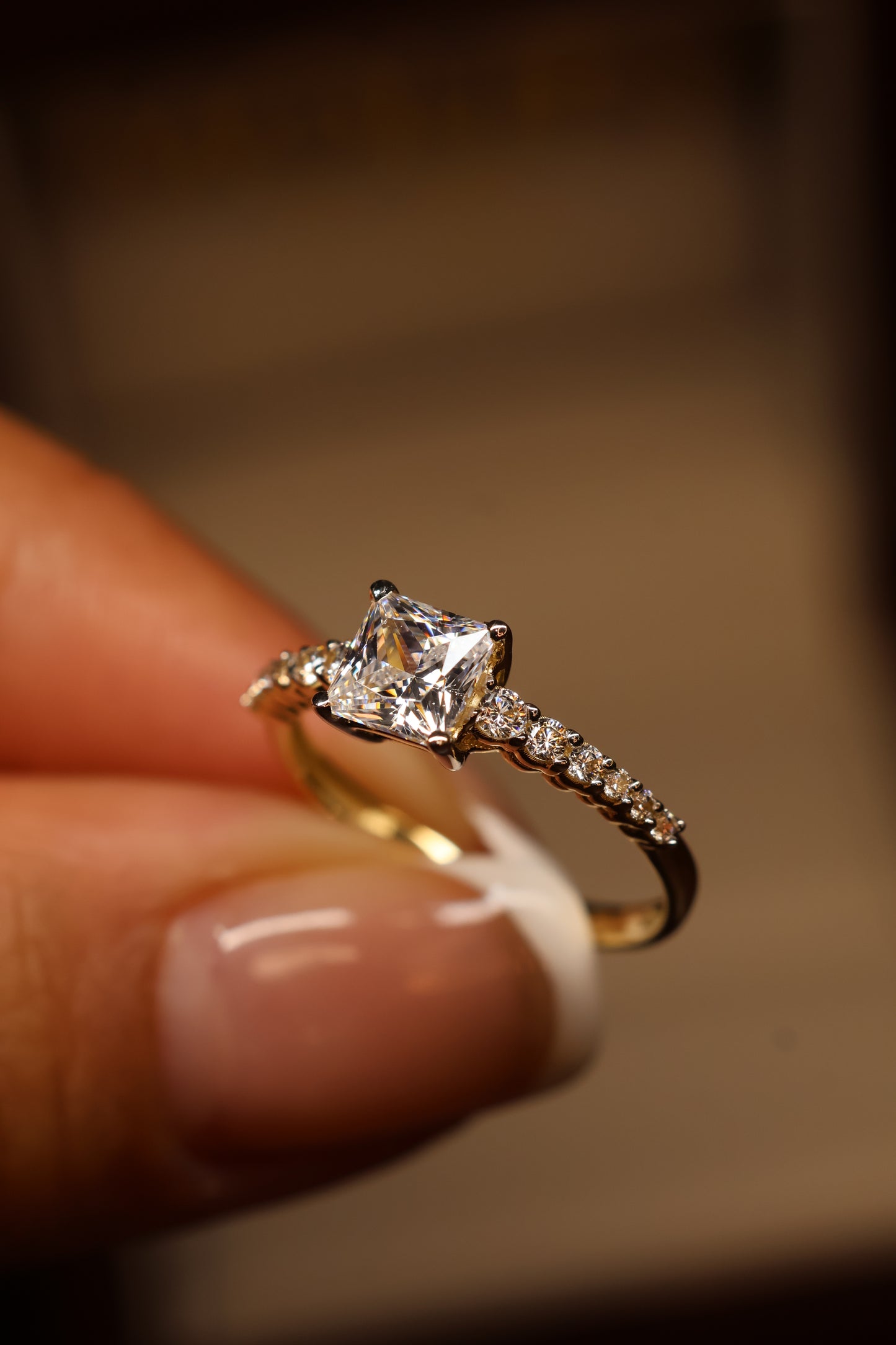 Anillo en Oro Amarillo 14k con Circonia Mod. 15887