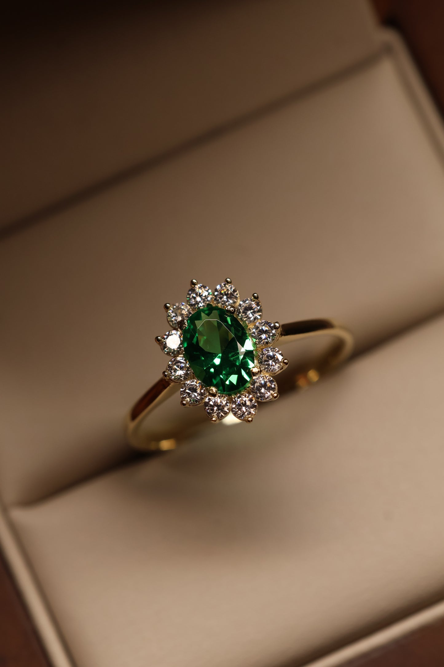 Anillo en Oro Amarillo 14k con Circonia Mod. 15880