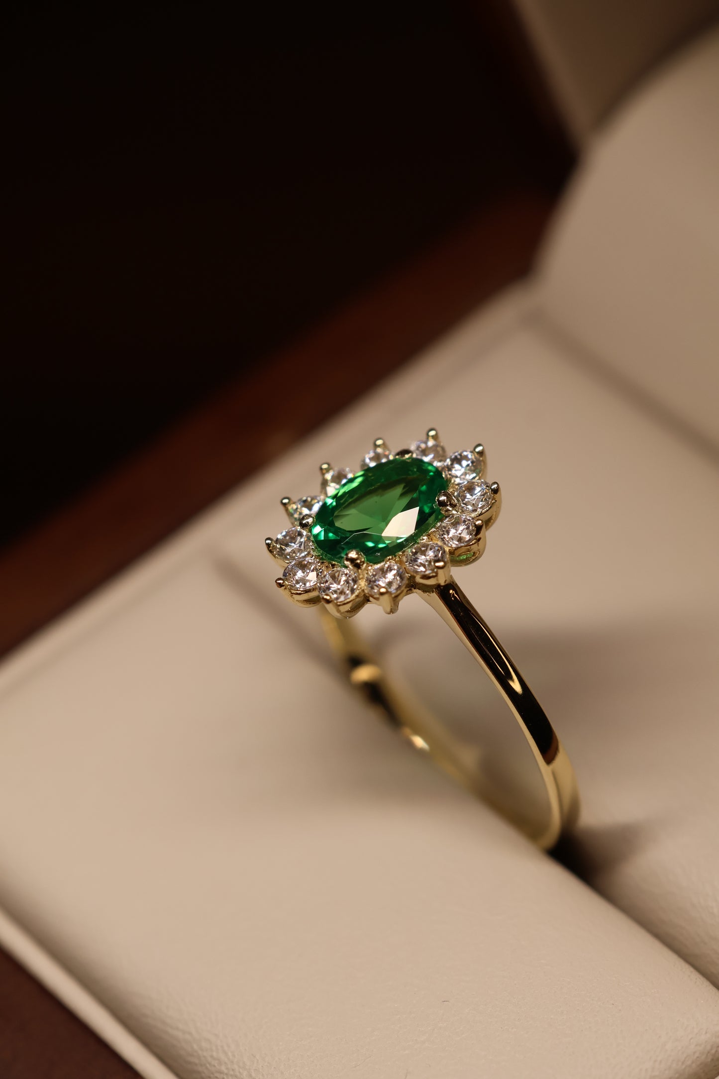 Anillo en Oro Amarillo 14k con Circonia Mod. 15880