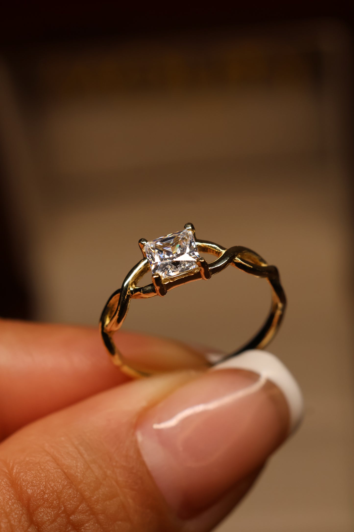Anillo en Oro Amarillo 14k con Circonia Mod. 15869