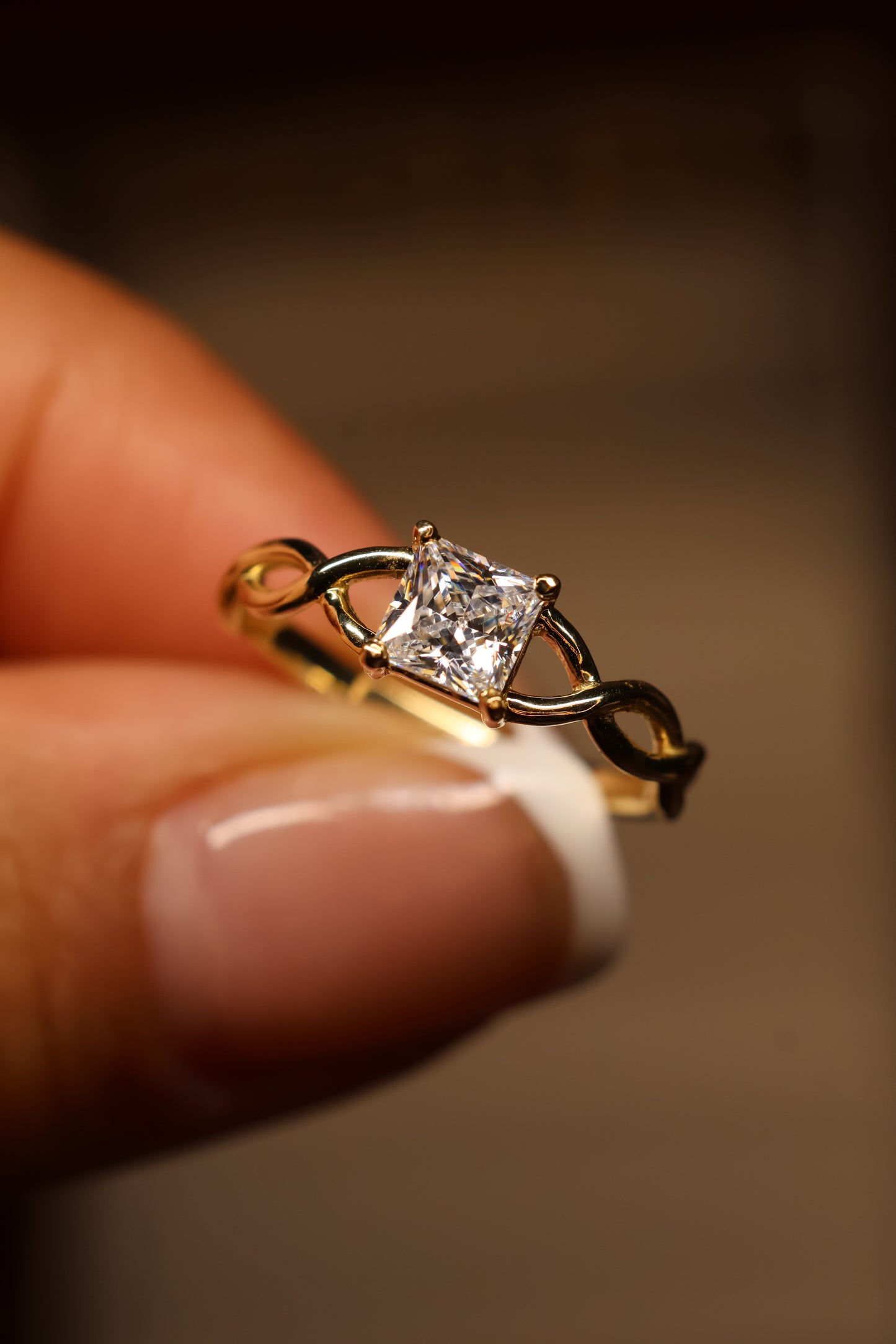 Anillo en Oro Amarillo 14k con Circonia Mod. 15869