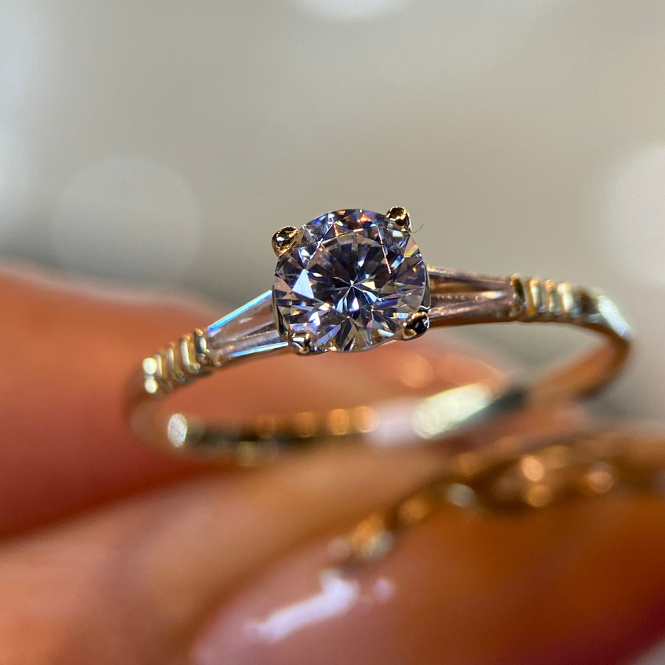 Anillo de compromiso en oro