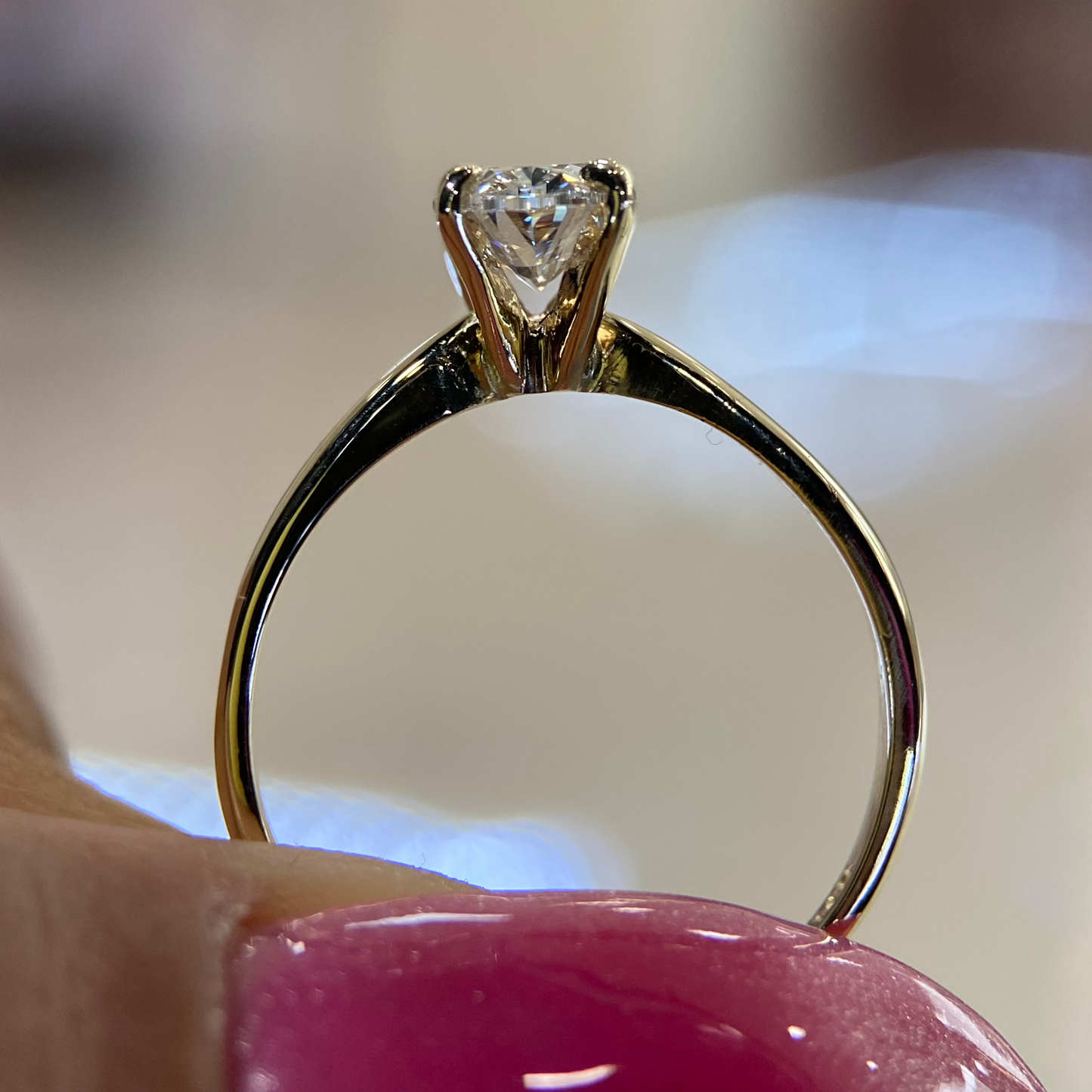 Anillo Emily solitario en oro con Diamante de laboratorio 1.00 ct