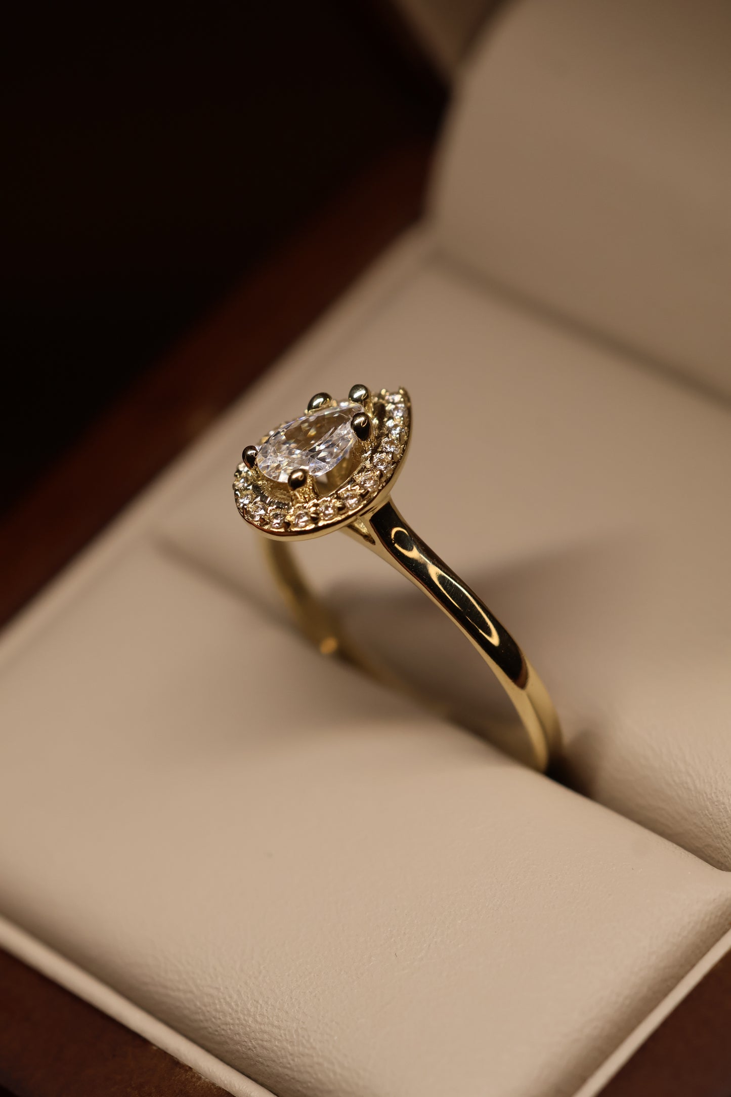 Anillo en Oro Amarillo 14k con Circonia Mod. 15886