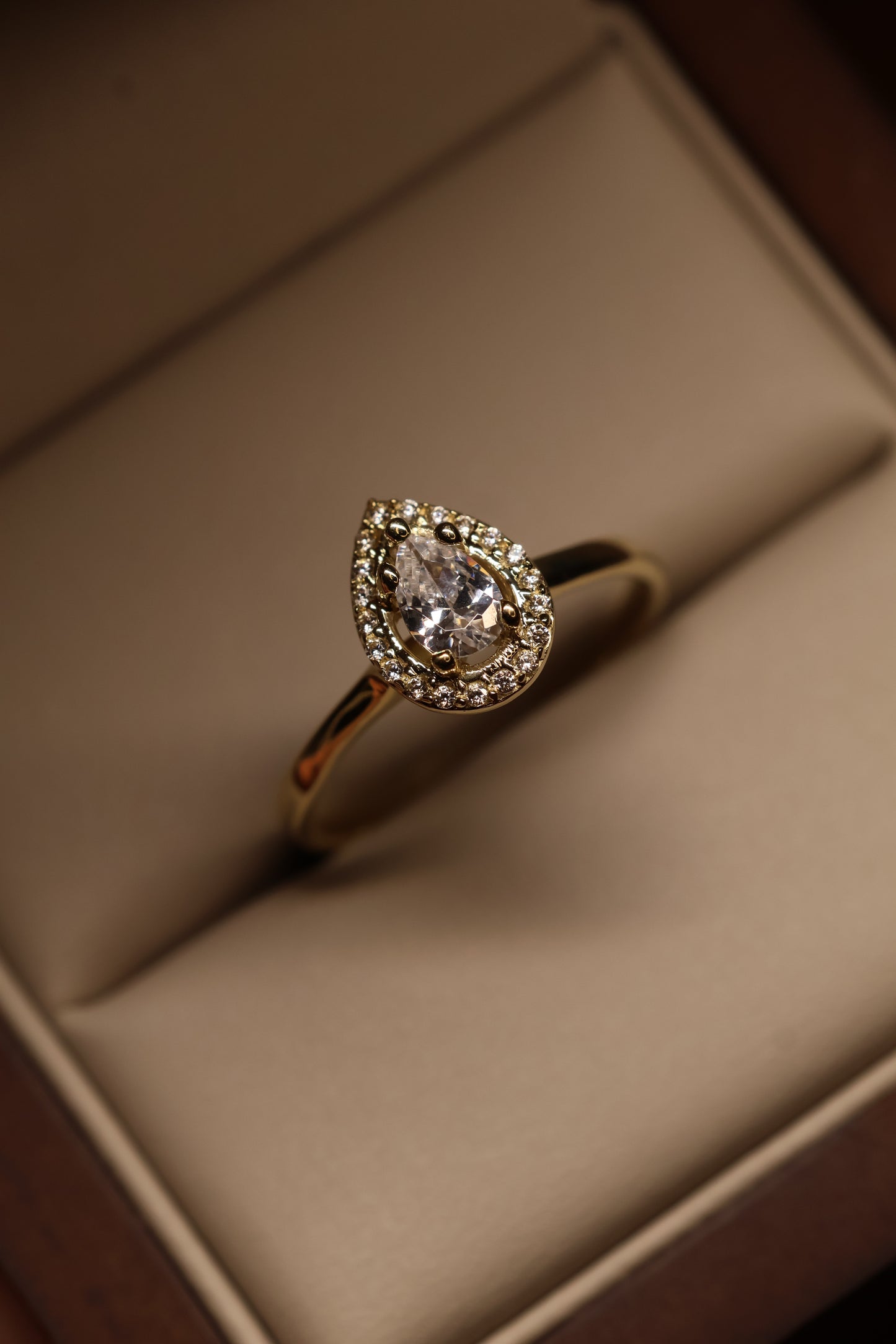 Anillo en Oro Amarillo 14k con Circonia Mod. 15886
