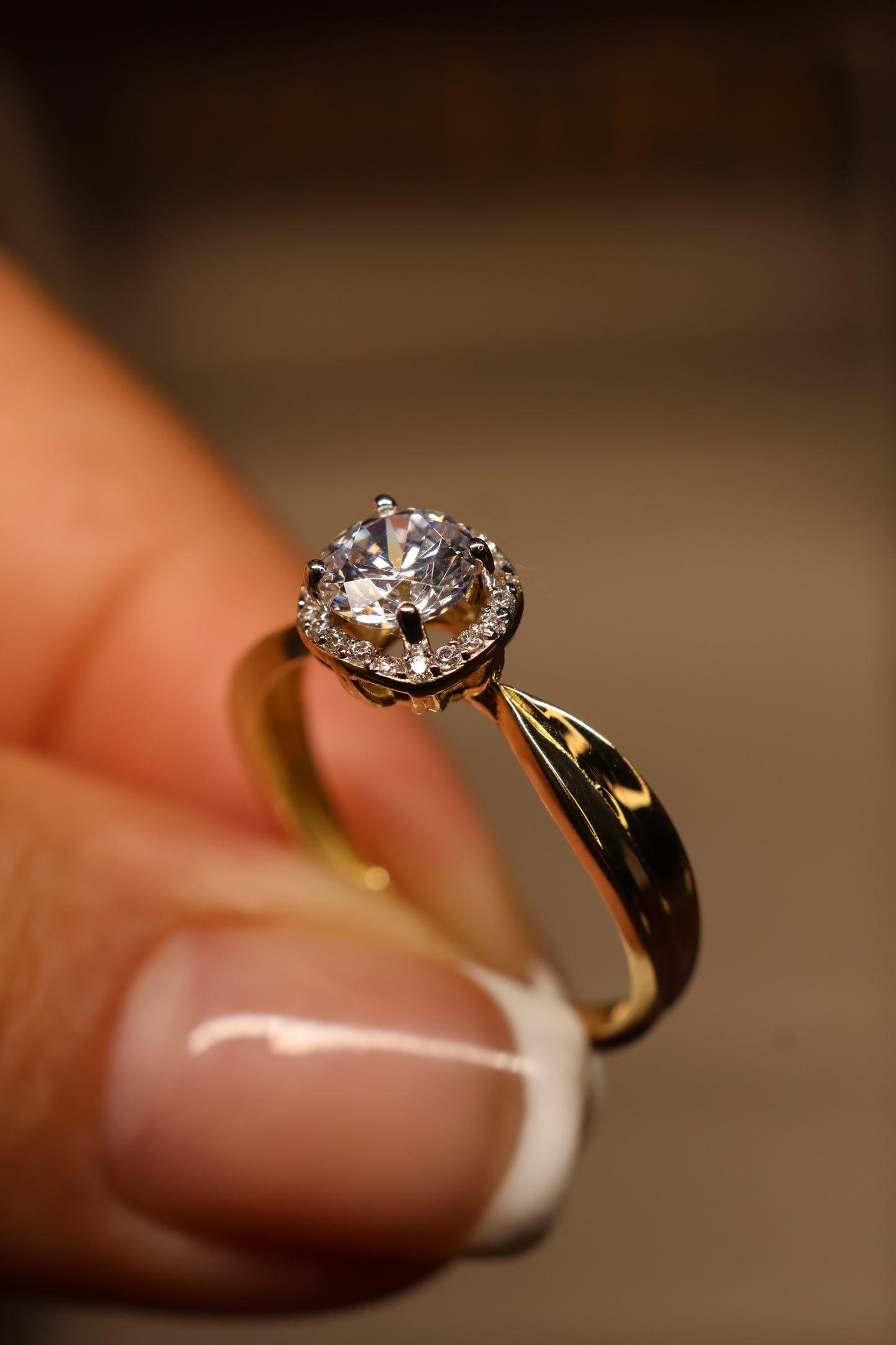 Anillo en Oro Amarillo 14k con Circonia Mod. 15885