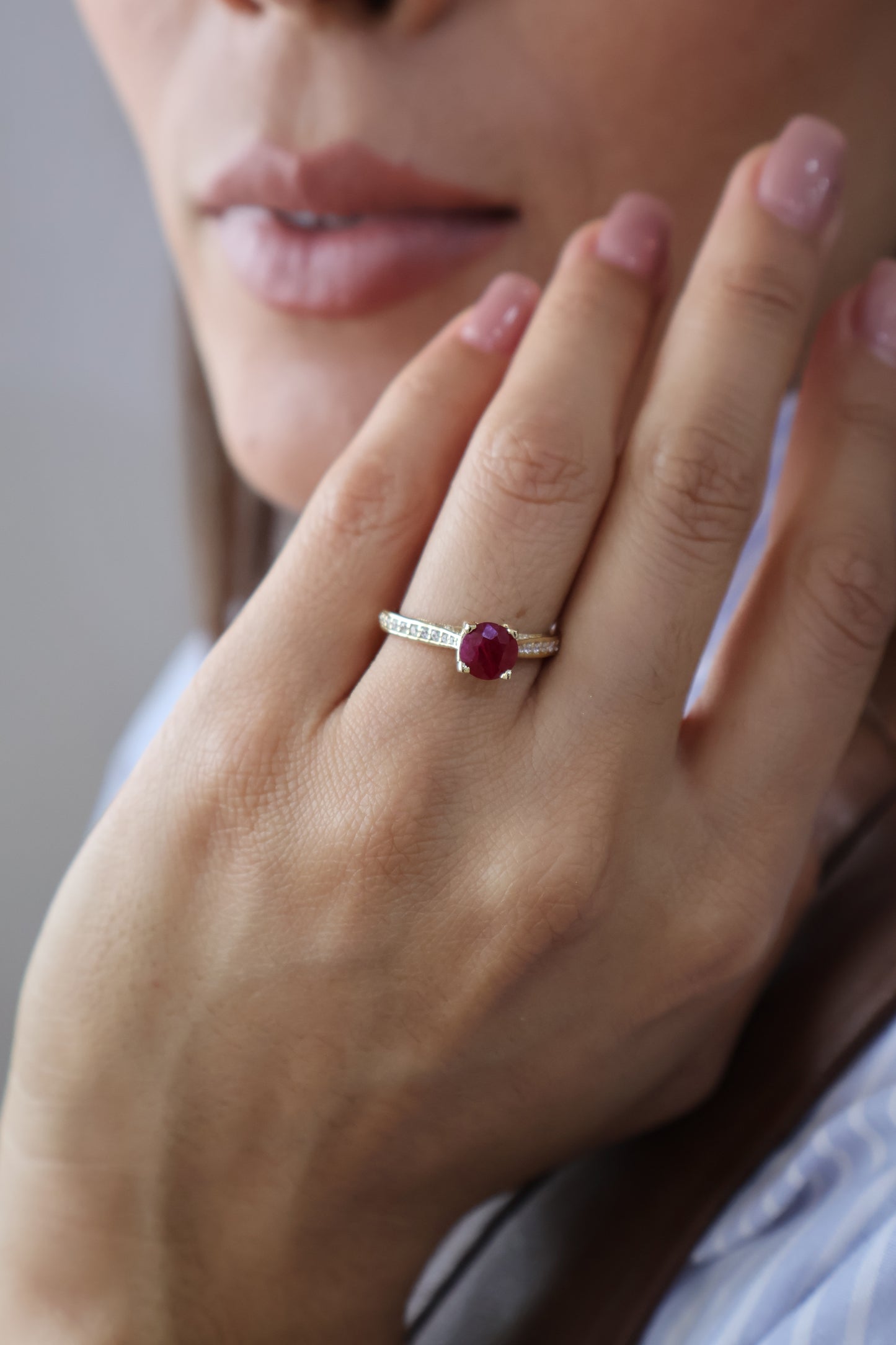 Anillo Melani en Oro 14k con Rubi 1.1ct