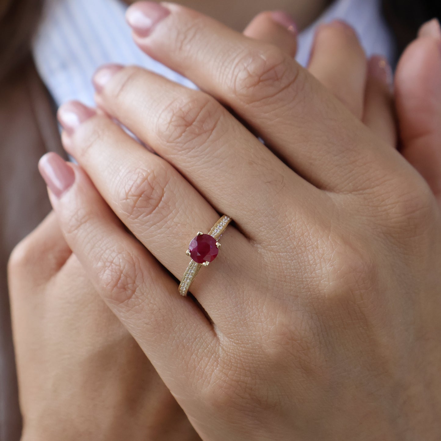 Anillo Melani en Oro 14k con Rubi 1.1ct