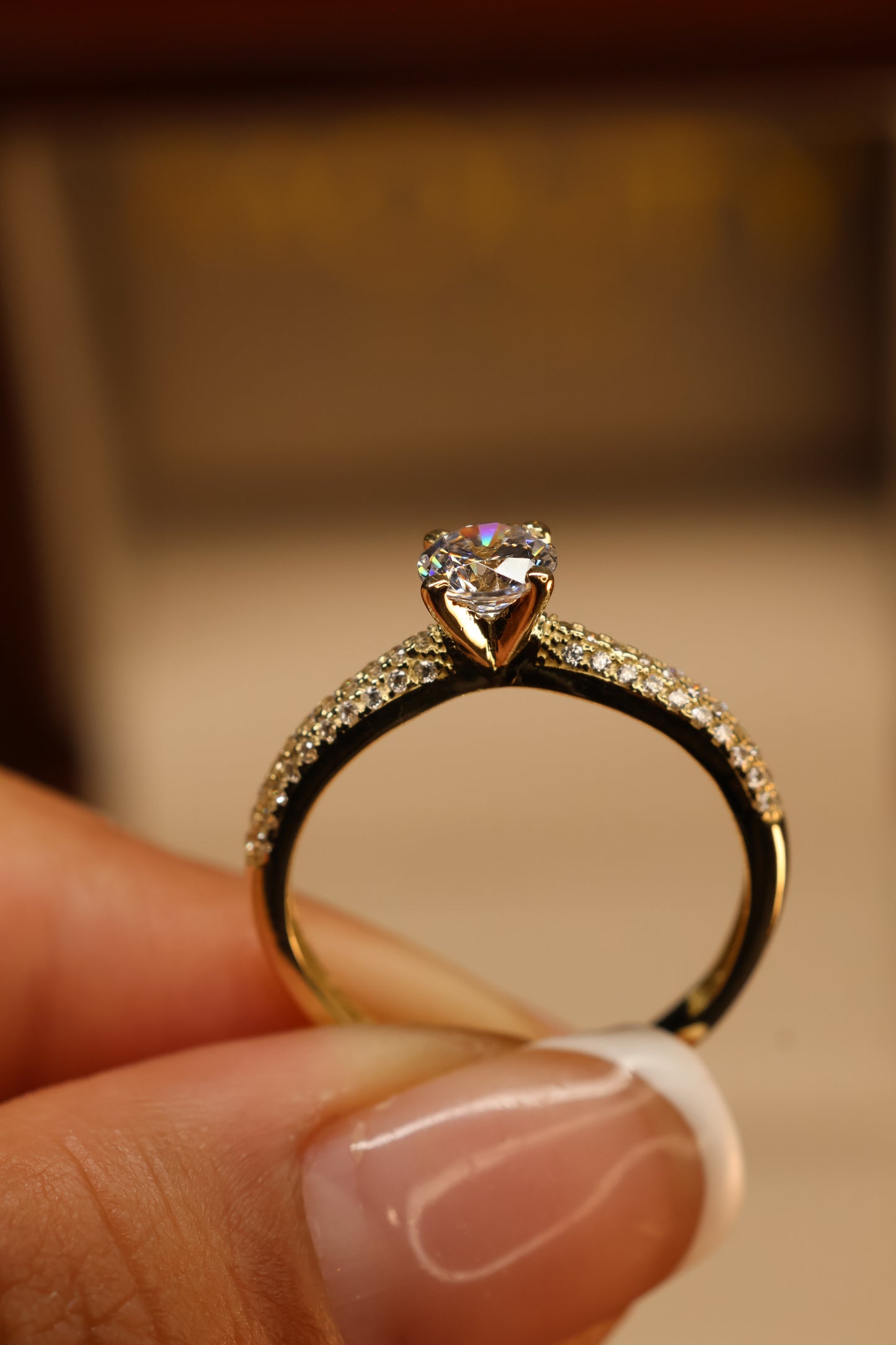 Anillo en Oro Amarillo 10k con Circonia Mod. 15877