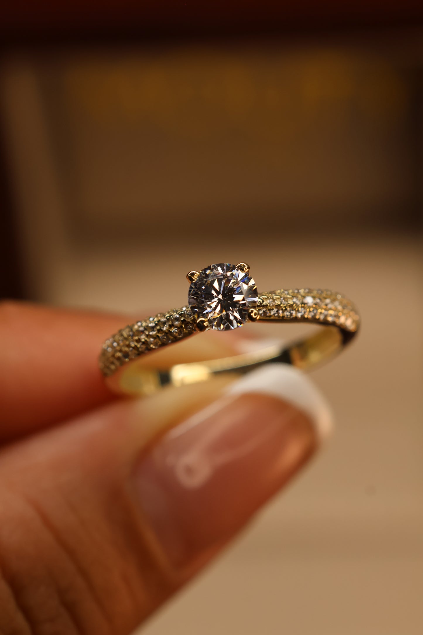Anillo en Oro Amarillo 10k con Circonia Mod. 15877