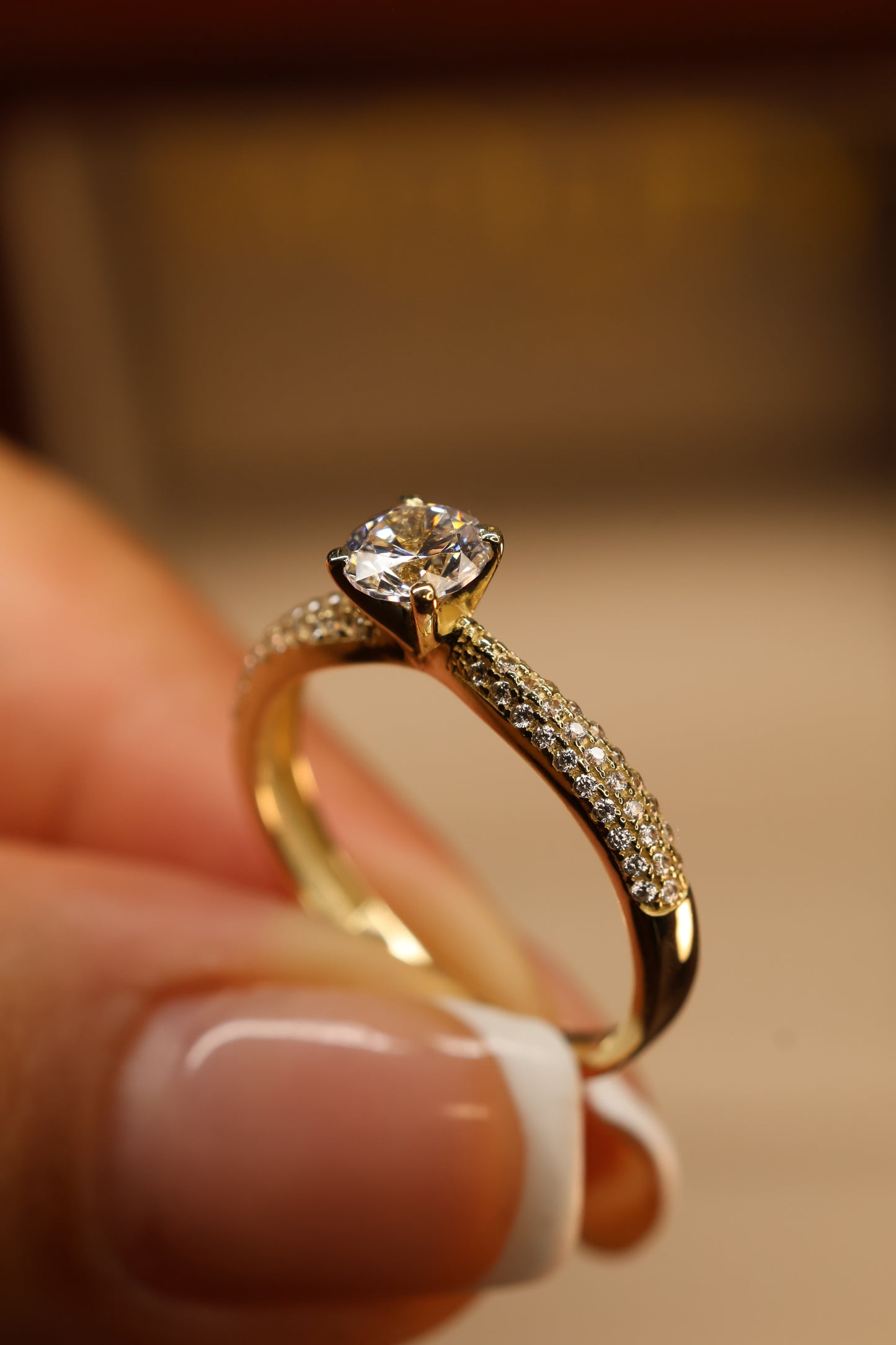 Anillo en Oro Amarillo 10k con Circonia Mod. 15877