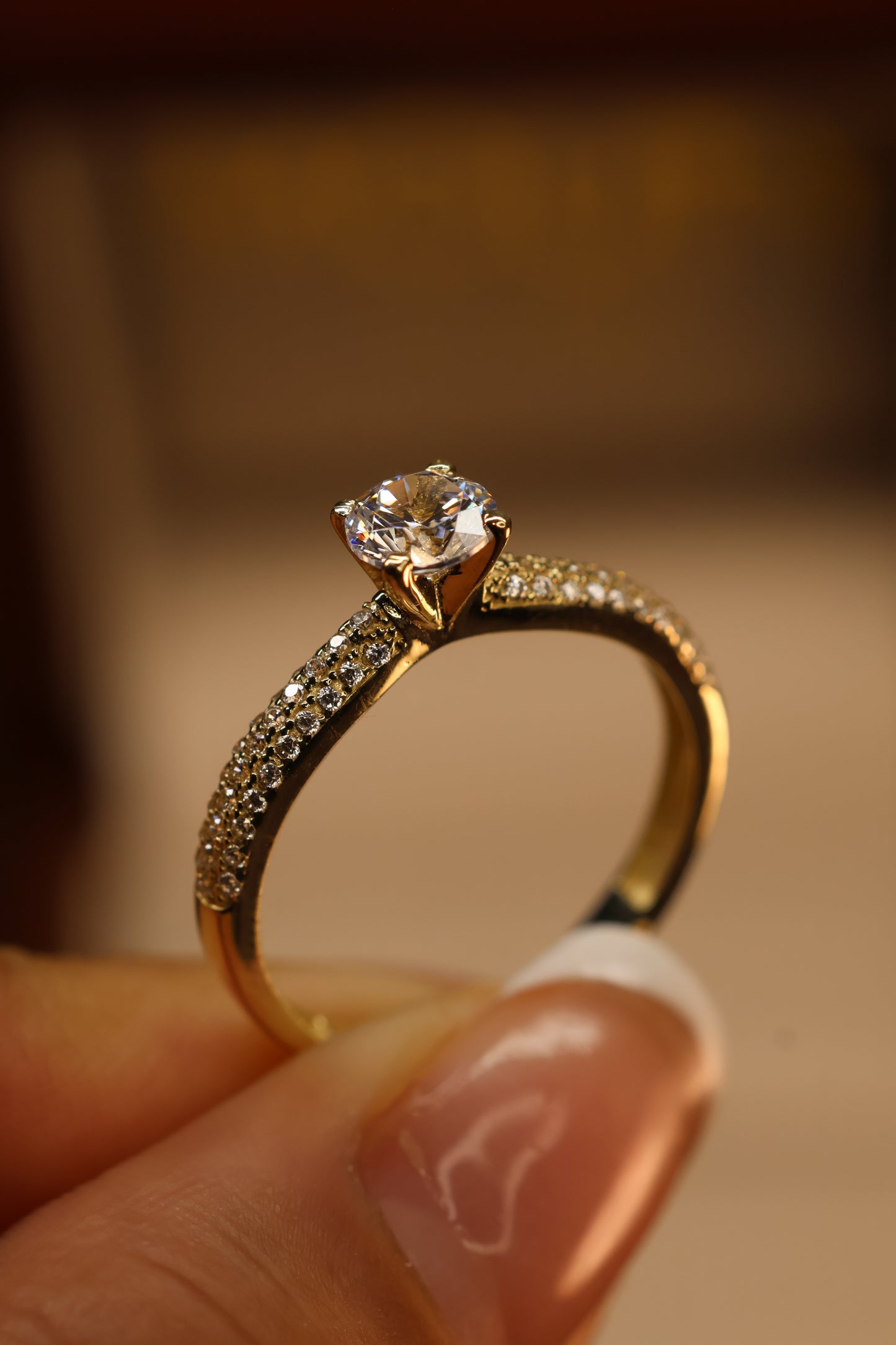 Anillo en Oro Amarillo 10k con Circonia Mod. 15877