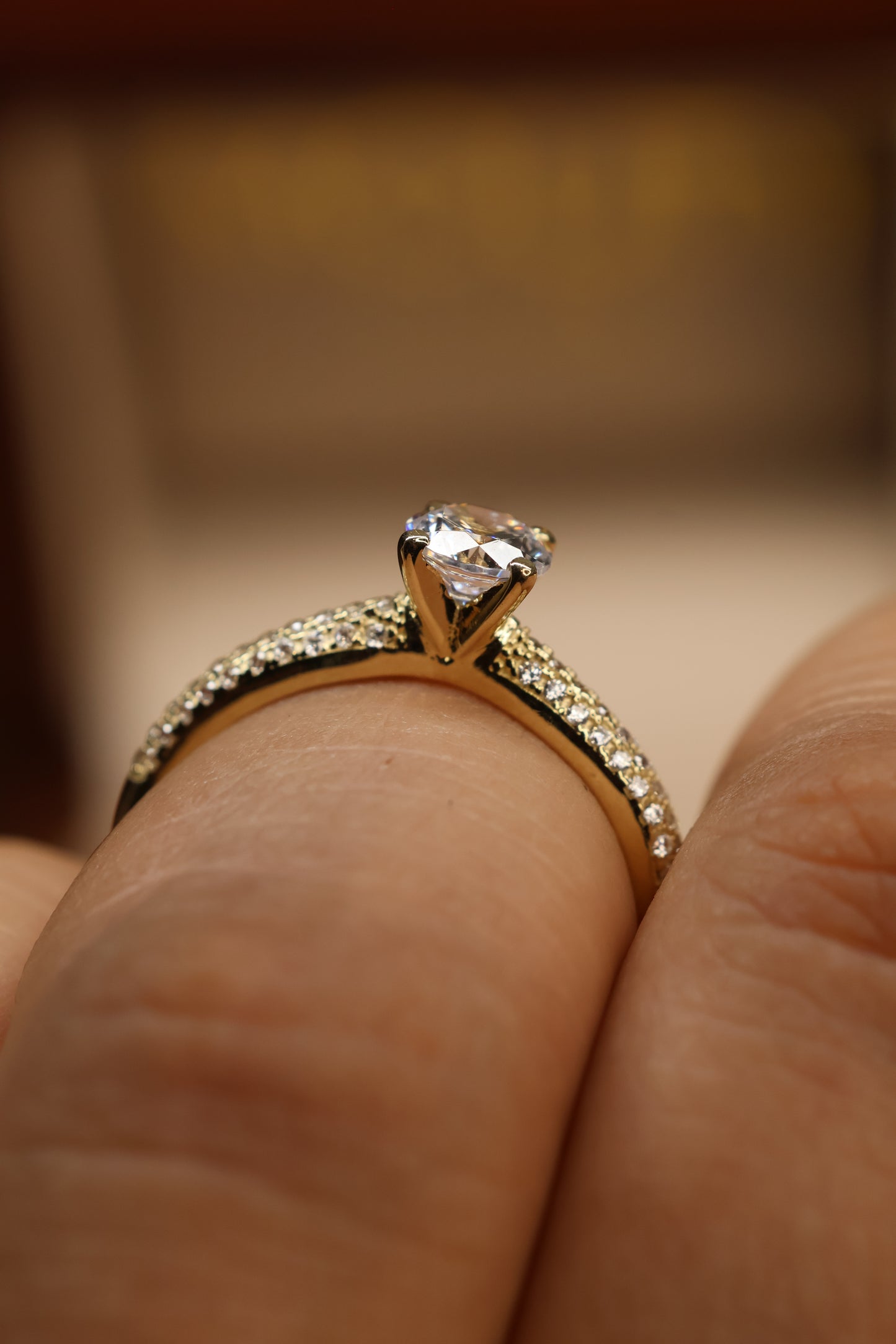 Anillo en Oro Amarillo 10k con Circonia Mod. 15877