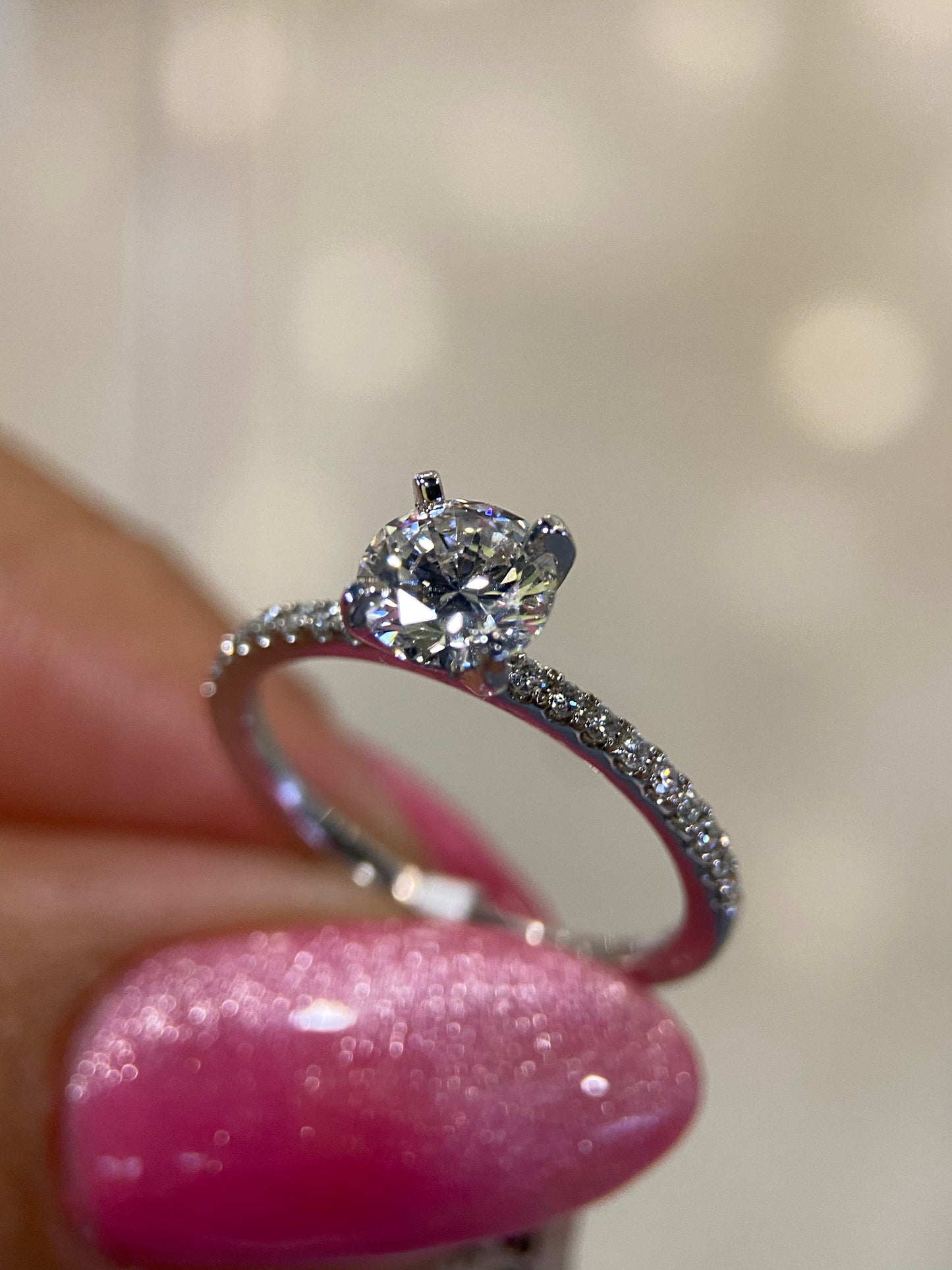 Anillo Caroline en oro 14k blanco con diamante de laboratorio 1.00 ct cod. 15999