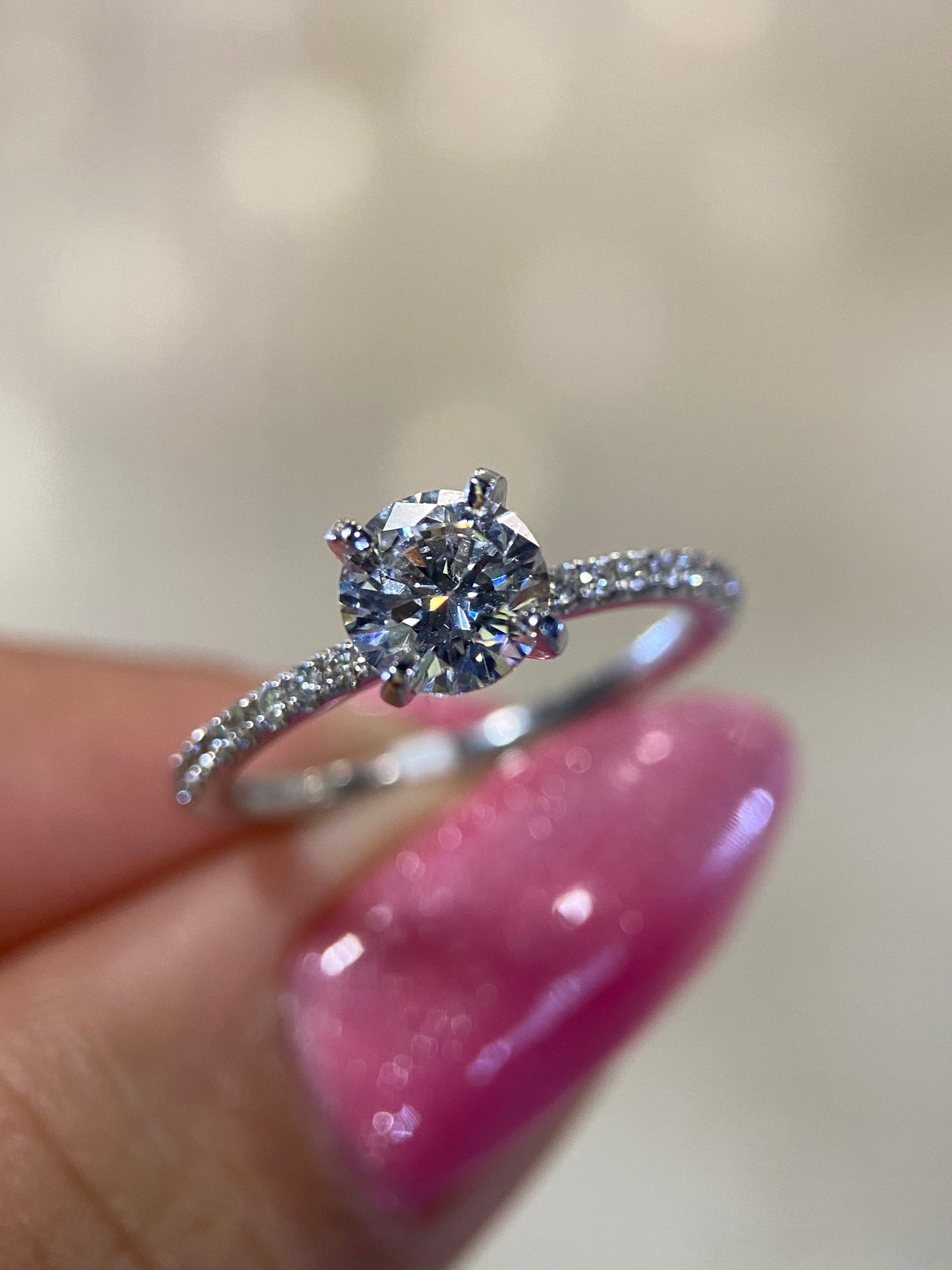 Anillo Caroline en oro 14k blanco con diamante de laboratorio 1.00 ct cod. 15999