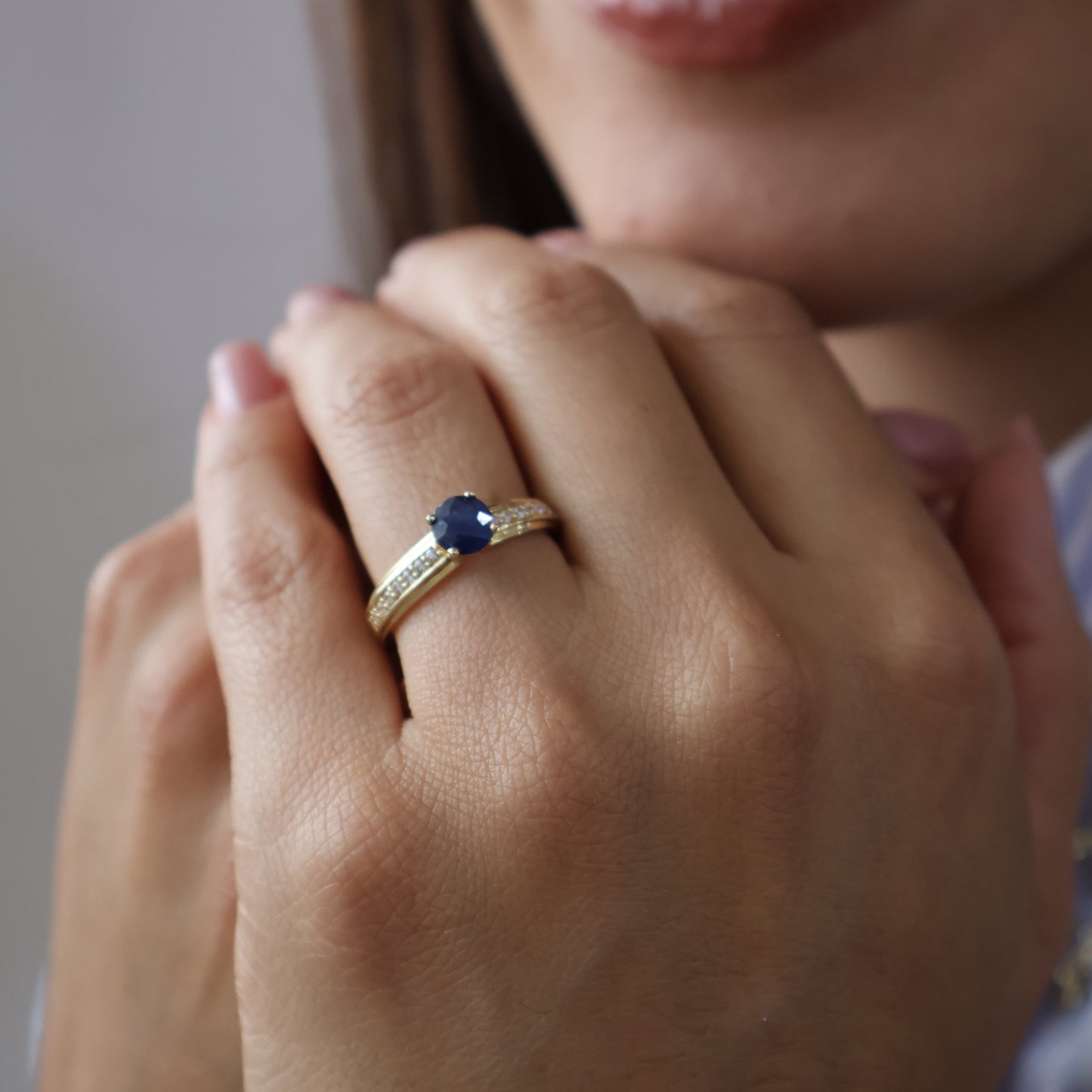 Anillo Joile en Oro Amarillo 14k con Zafiro 0.60 ct