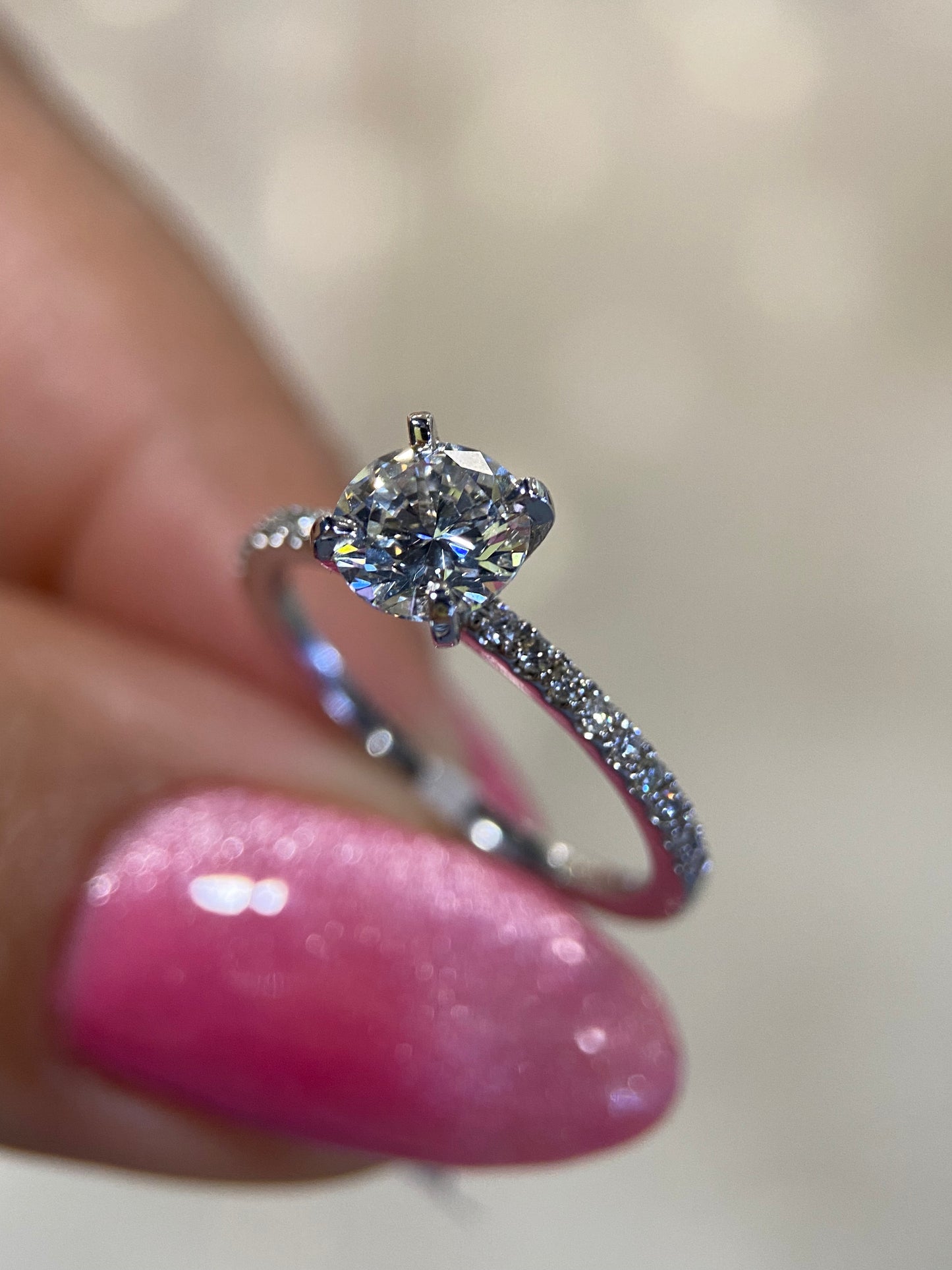 Anillo Caroline en oro 14k blanco con diamante de laboratorio 1.00 ct cod. 15999