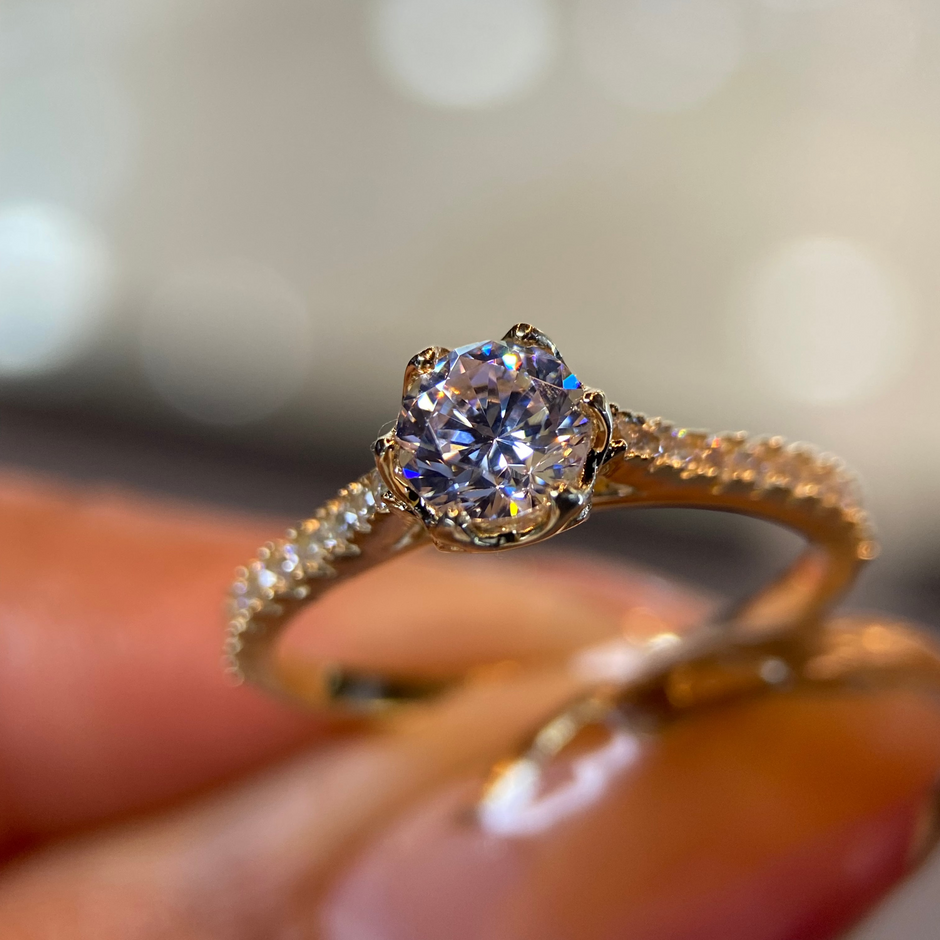 Anillo de compromiso en oro