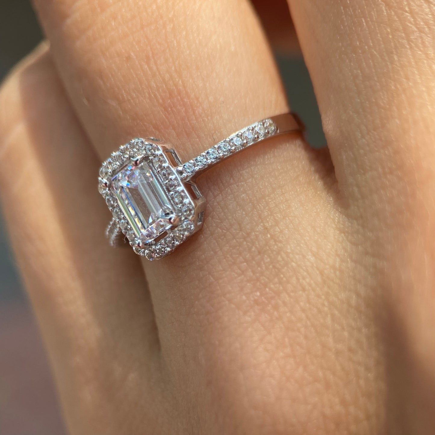 Anillo en Oro Blanco 10K Mod. 15891