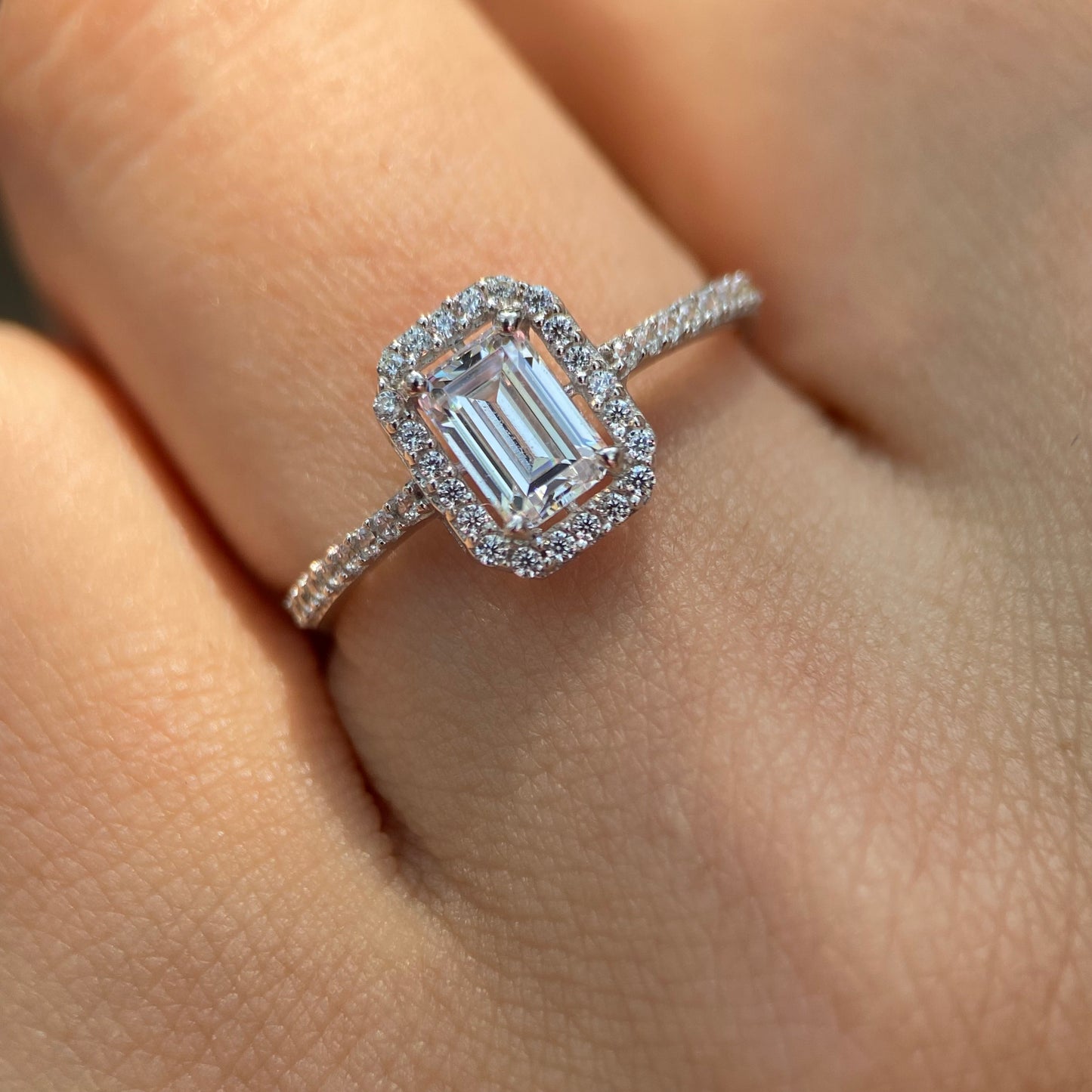 Anillo en Oro Blanco 10K Mod. 15891