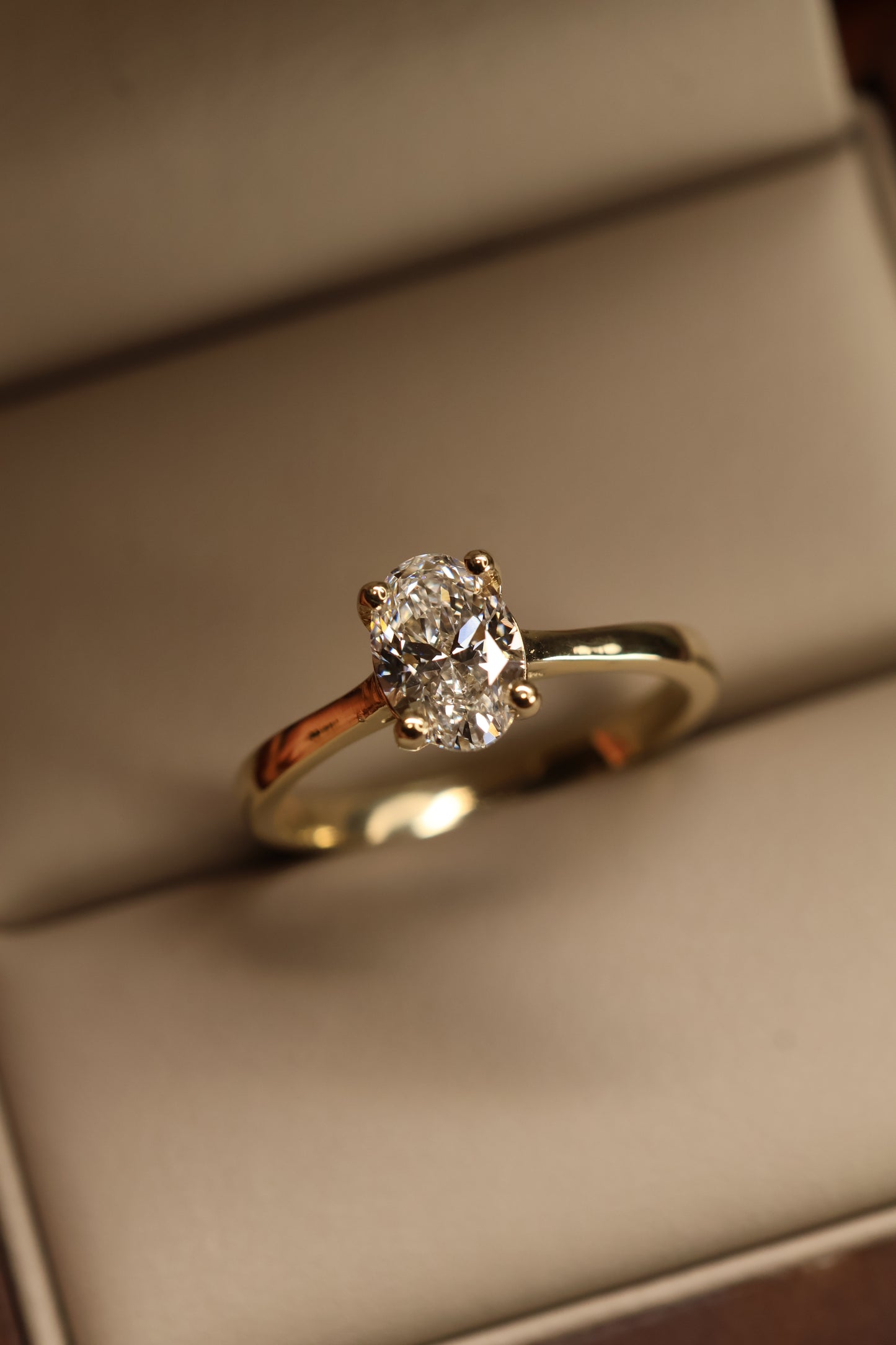 Anillo Elan en Oro Amarillo 14K con Diamante de Laboratorio de 1.03ct | IGI