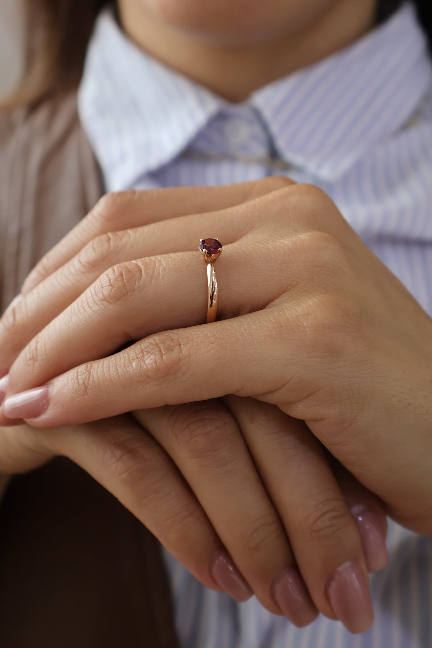 Anillo Leilani en Oro Rosa 14k con Rodolita 0.50 ct