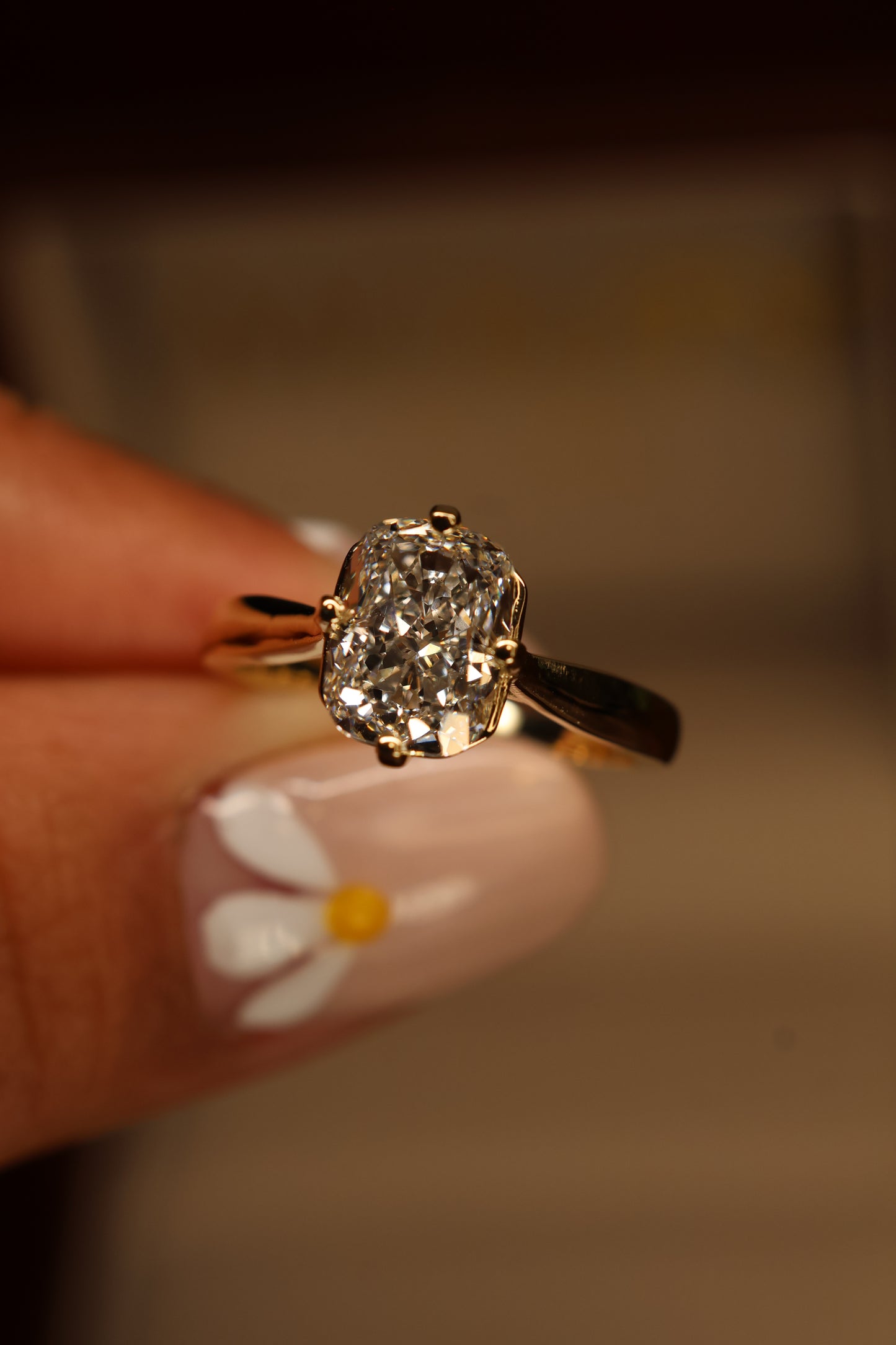 Anillo Arabella Amarillo 14K con Diamante de Laboratorio de 2.58ct | IGI