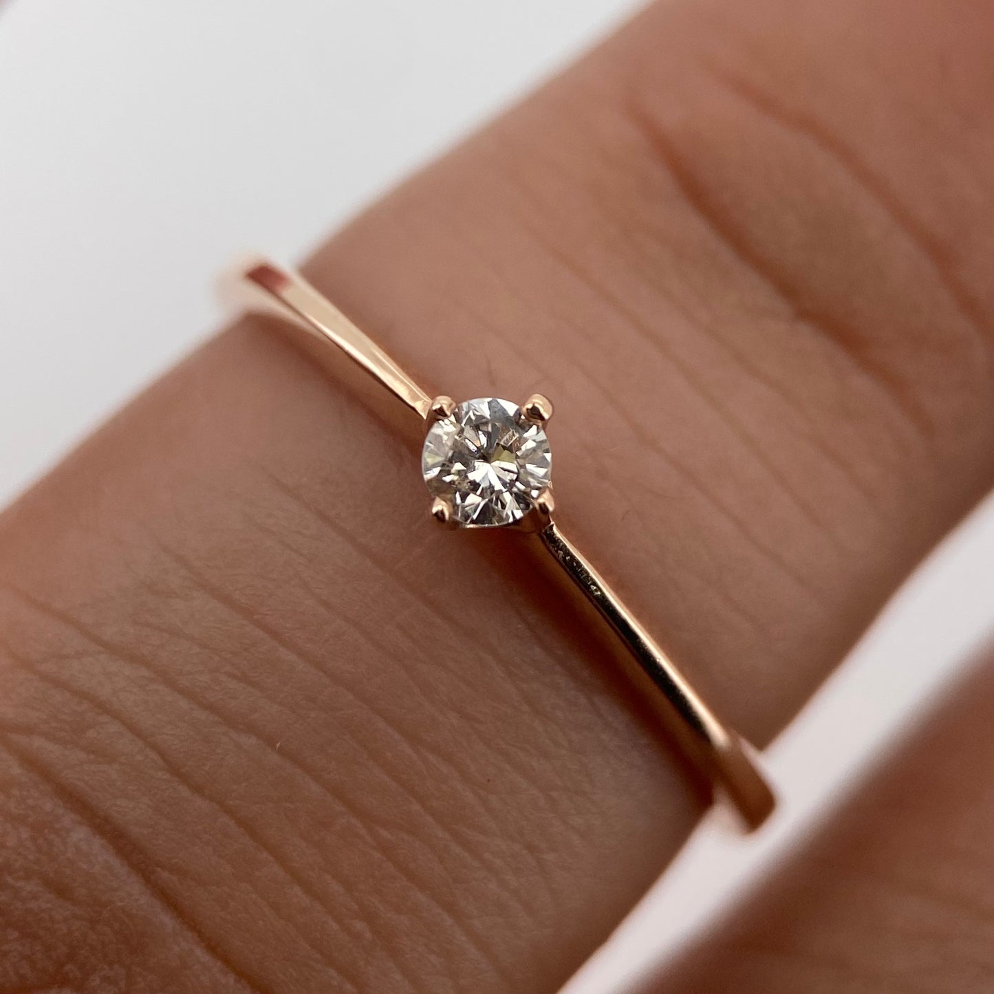 Anillo en Oro Rosa de 14k con Diamante Mod: OF1740