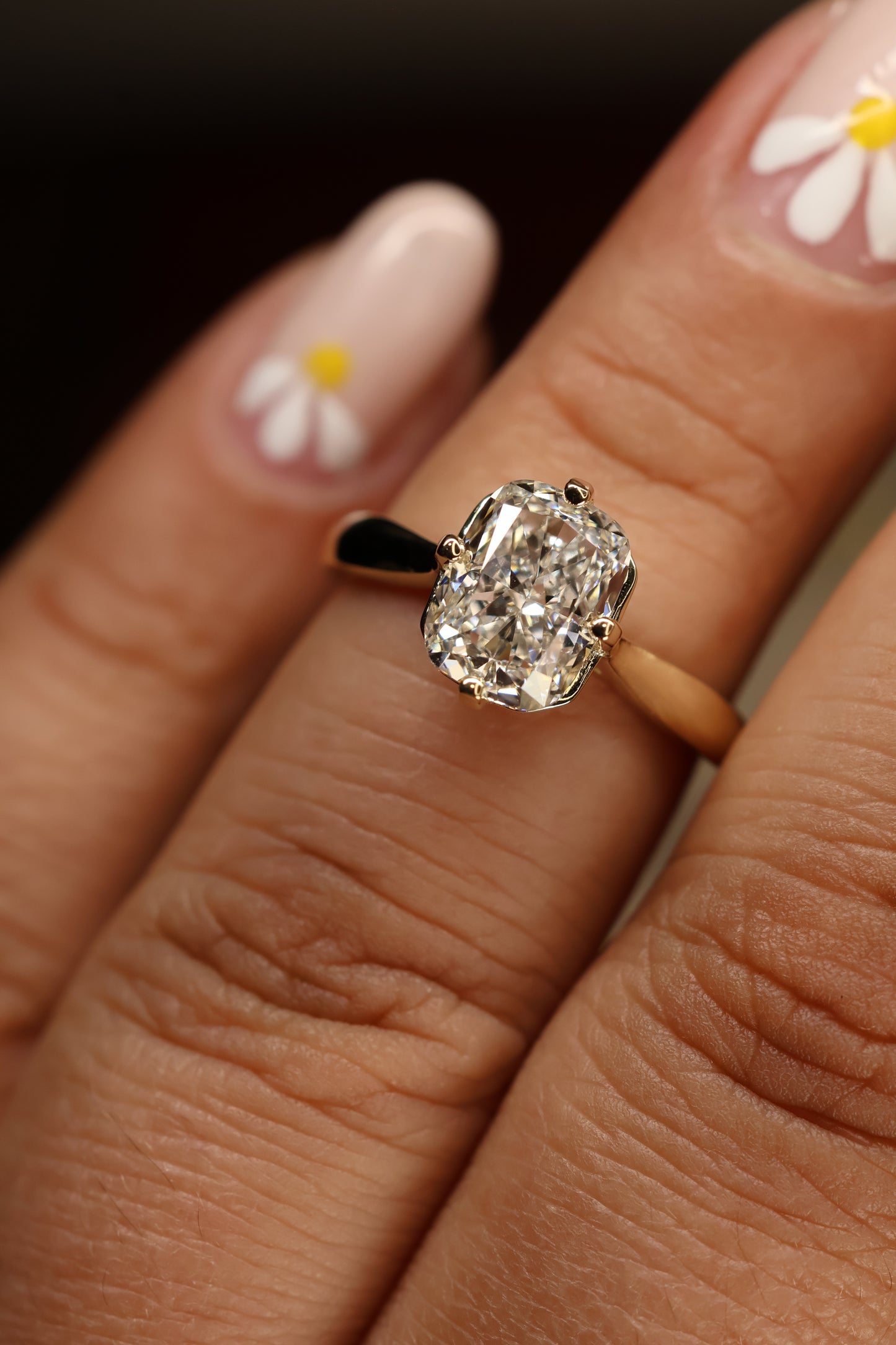 Anillo Arabella Amarillo 14K con Diamante de Laboratorio de 2.58ct | IGI