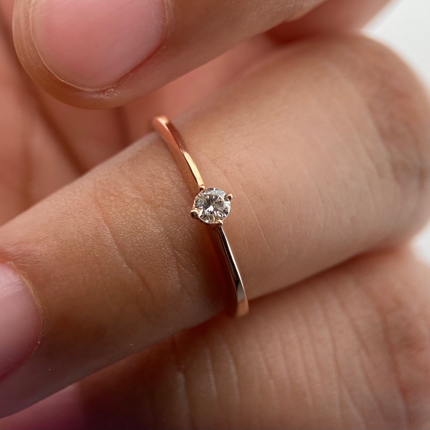 Anillo en Oro Rosa de 14k con Diamante Mod: OF1740