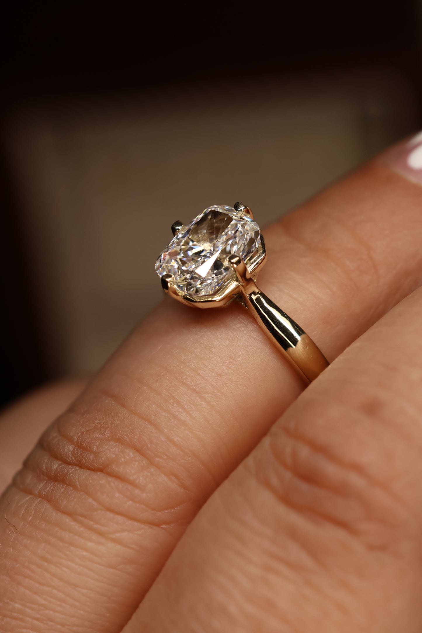 Anillo Arabella Amarillo 14K con Diamante de Laboratorio de 2.58ct | IGI