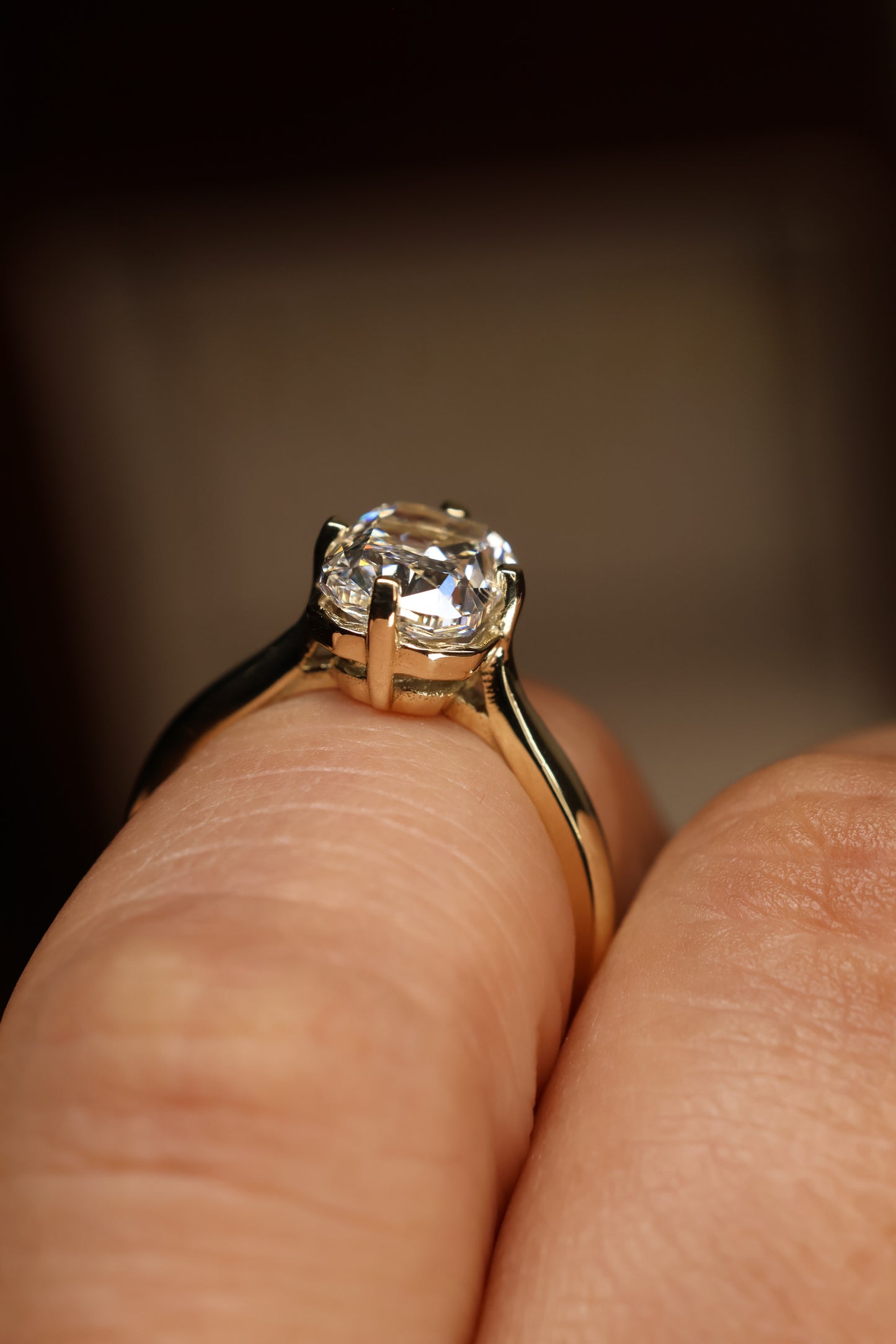 Anillo Arabella Amarillo 14K con Diamante de Laboratorio de 2.58ct | IGI