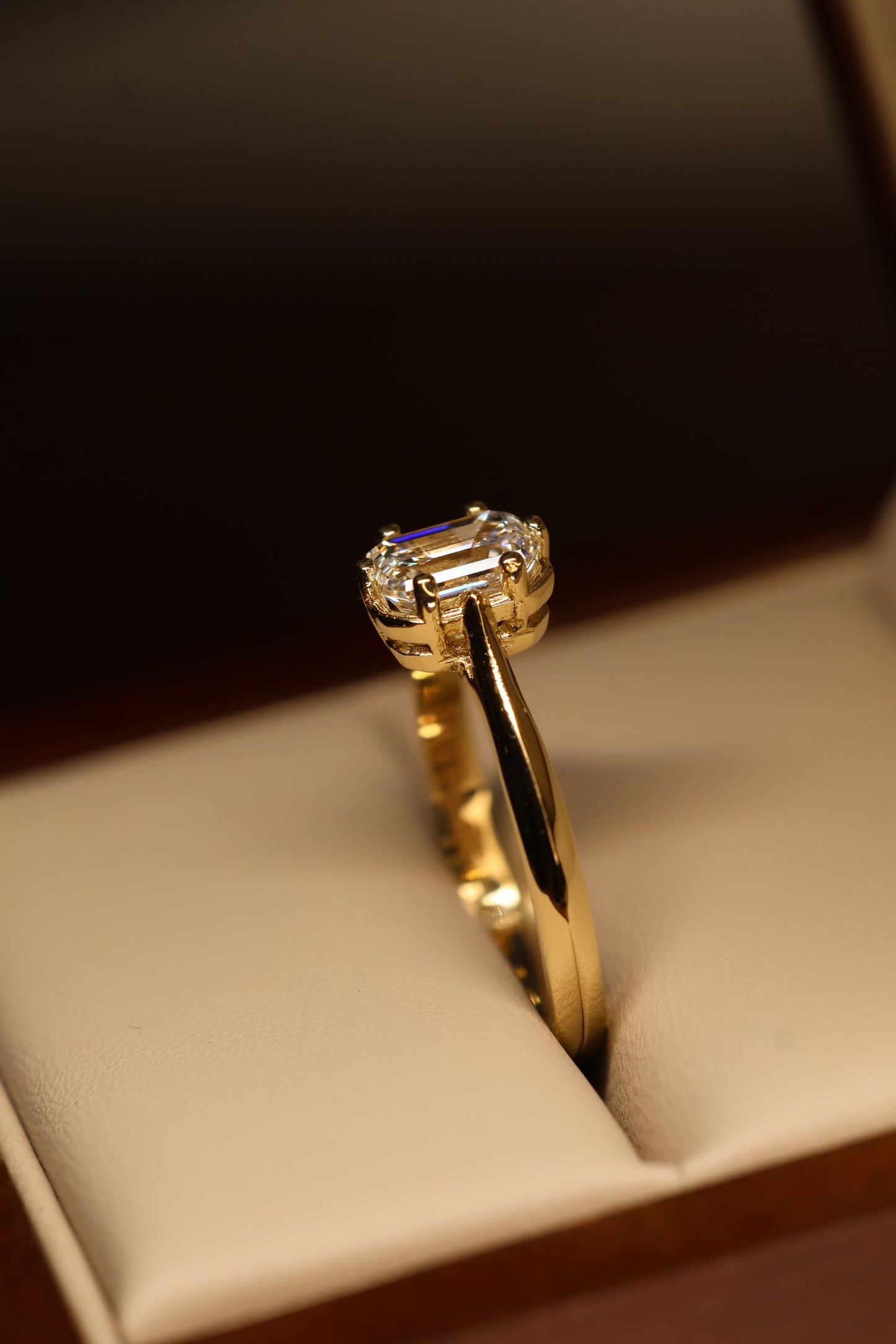 Anillo Lune Oro Amarillo 14K con Diamante de Laboratorio de 1.04ct | IGI