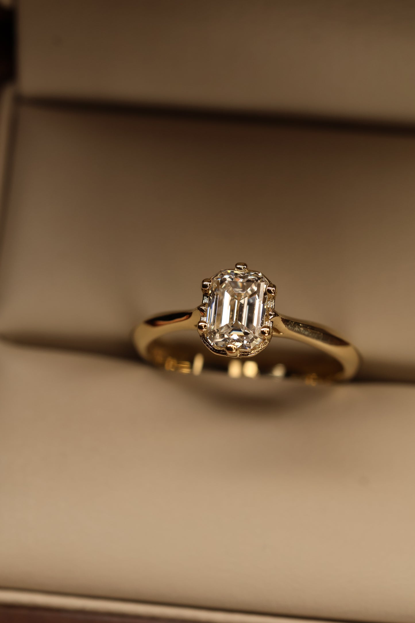 Anillo Lune Oro Amarillo 14K con Diamante de Laboratorio de 1.04ct | IGI
