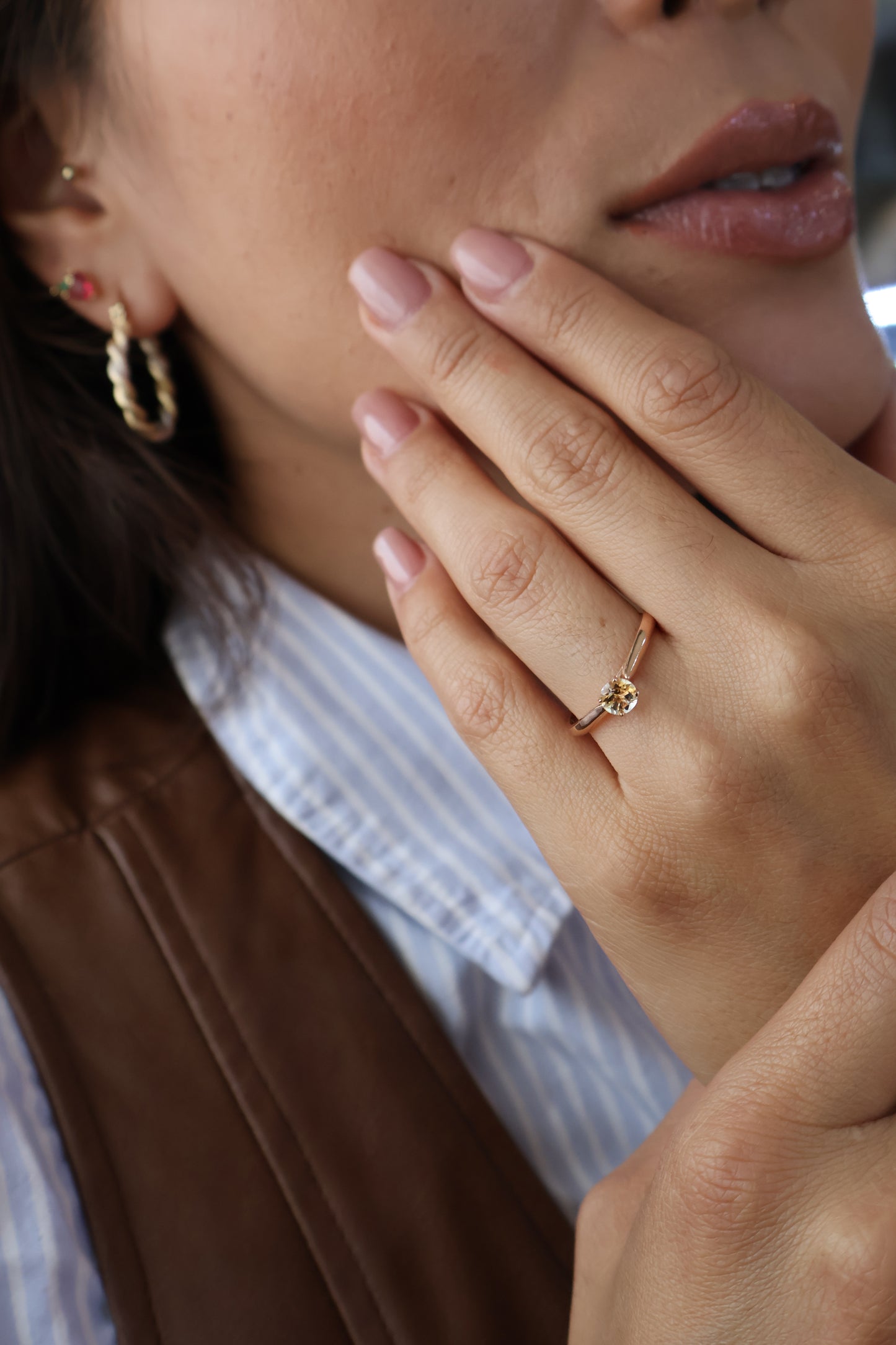 Anillo Kennedy en Oro Rosa 14k con Topacio 0.50 ct