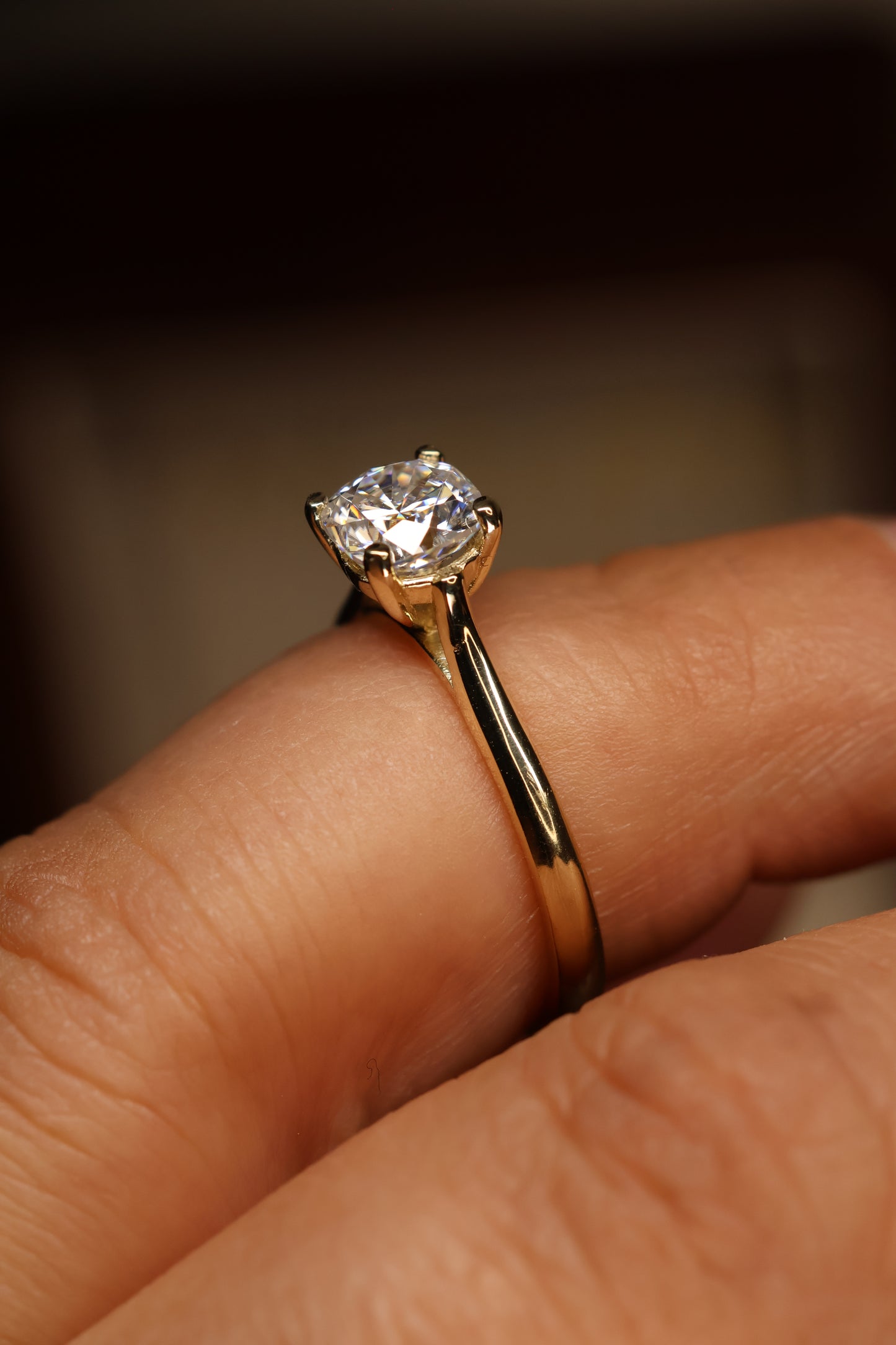 Anillo Estelle en Oro Amarillo 14k 1.0cts con Moissanita GRA Modelo 15353